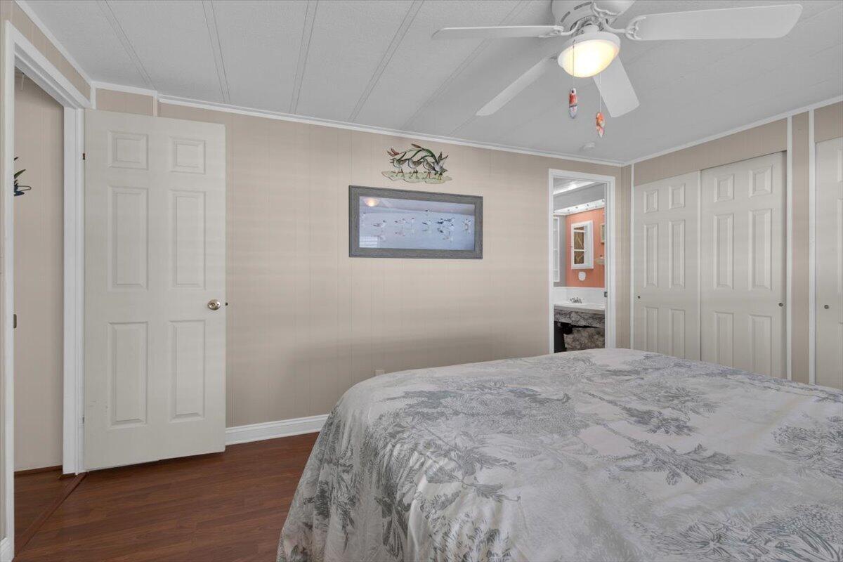 360 Ne Jade Circle Property Photo 41