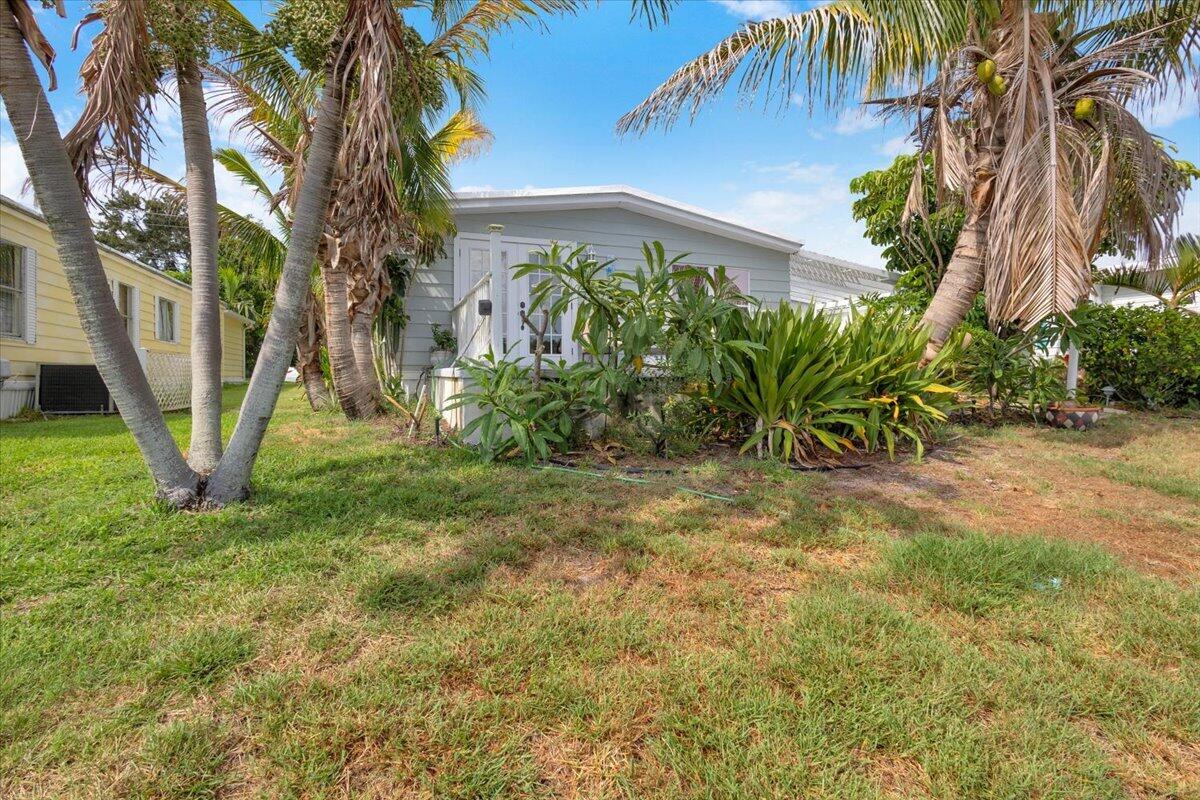 360 Ne Jade Circle Property Photo 52