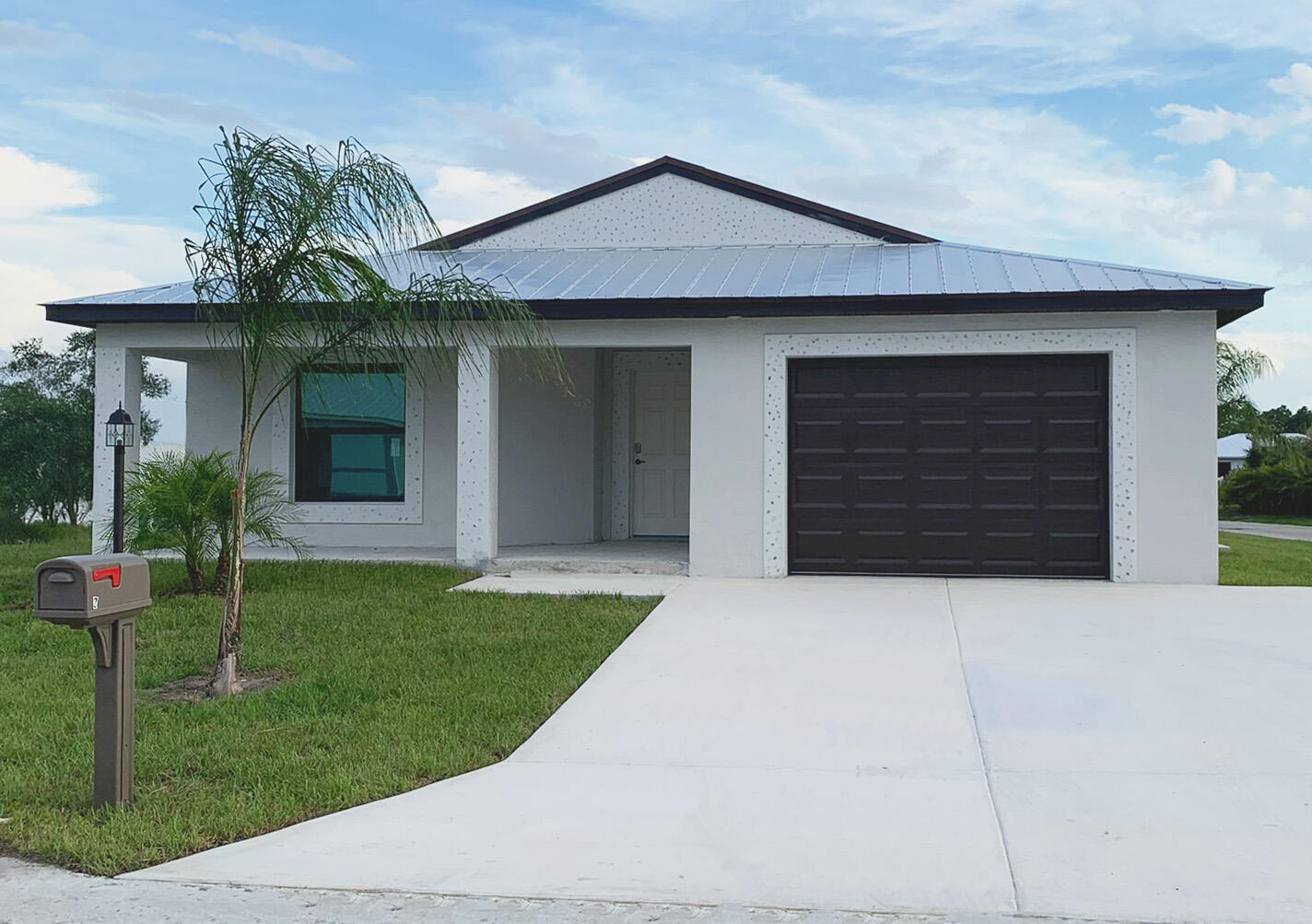 10 San Juan Lane Property Photo 1