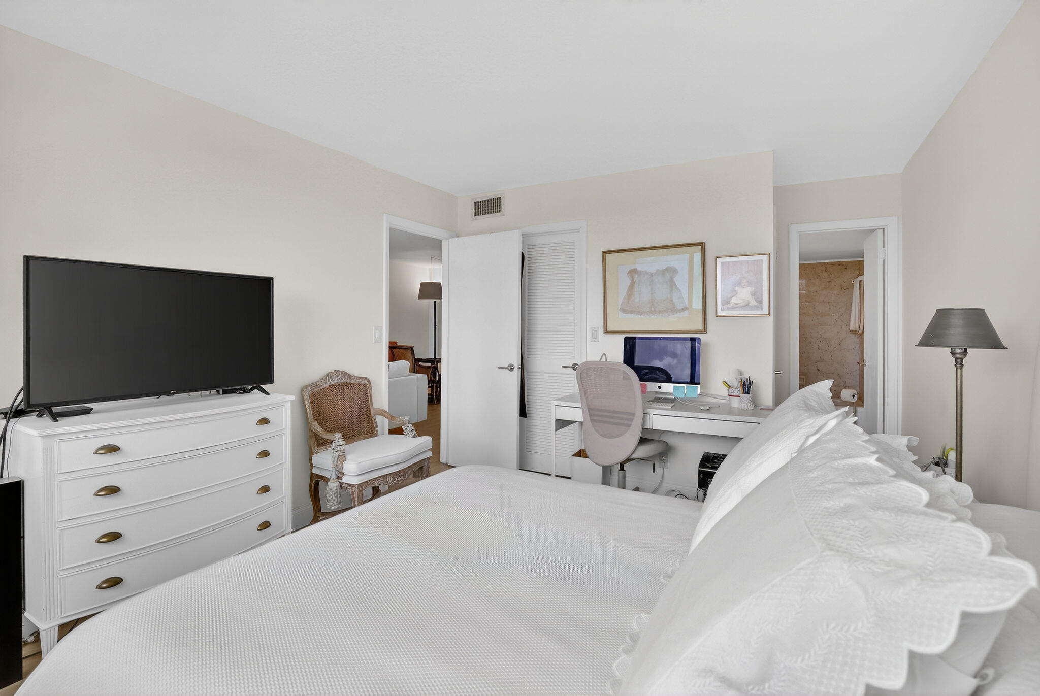9820 S Hollybrook Lake Drive 306 Property Photo 21
