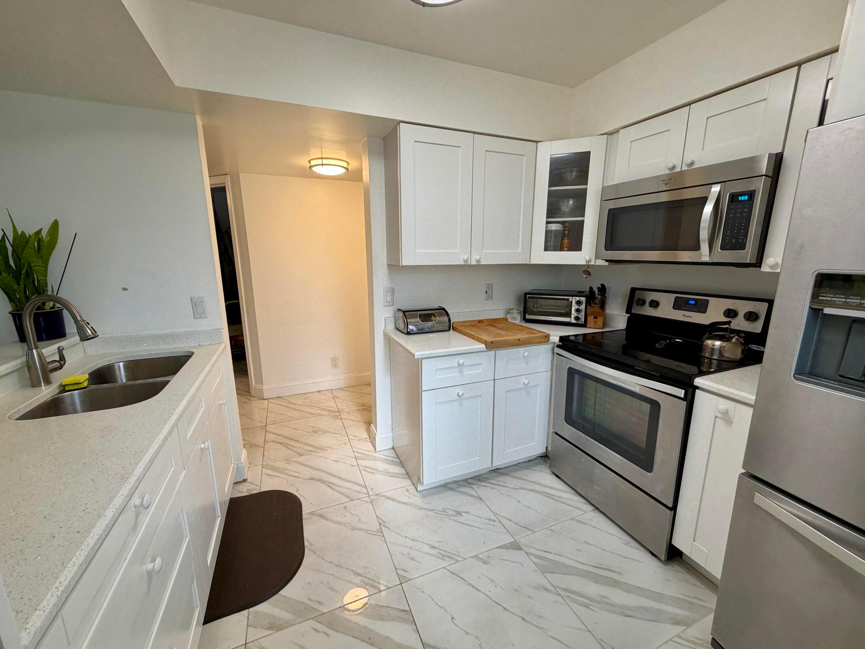 1105 Lake Shore Drive 104 Property Photo 9
