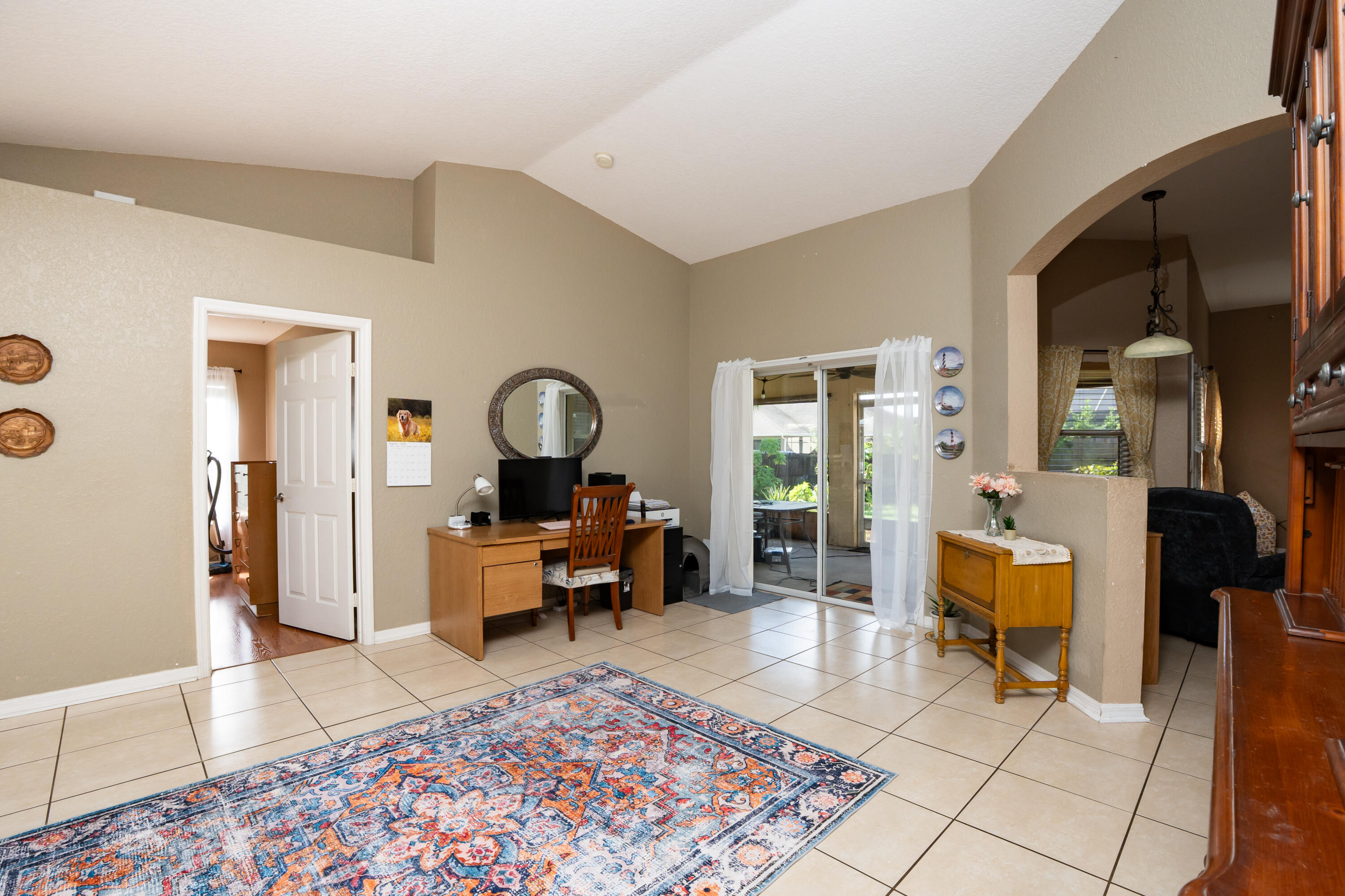 1042 Sw Dartmouth Avenue Property Photo 4