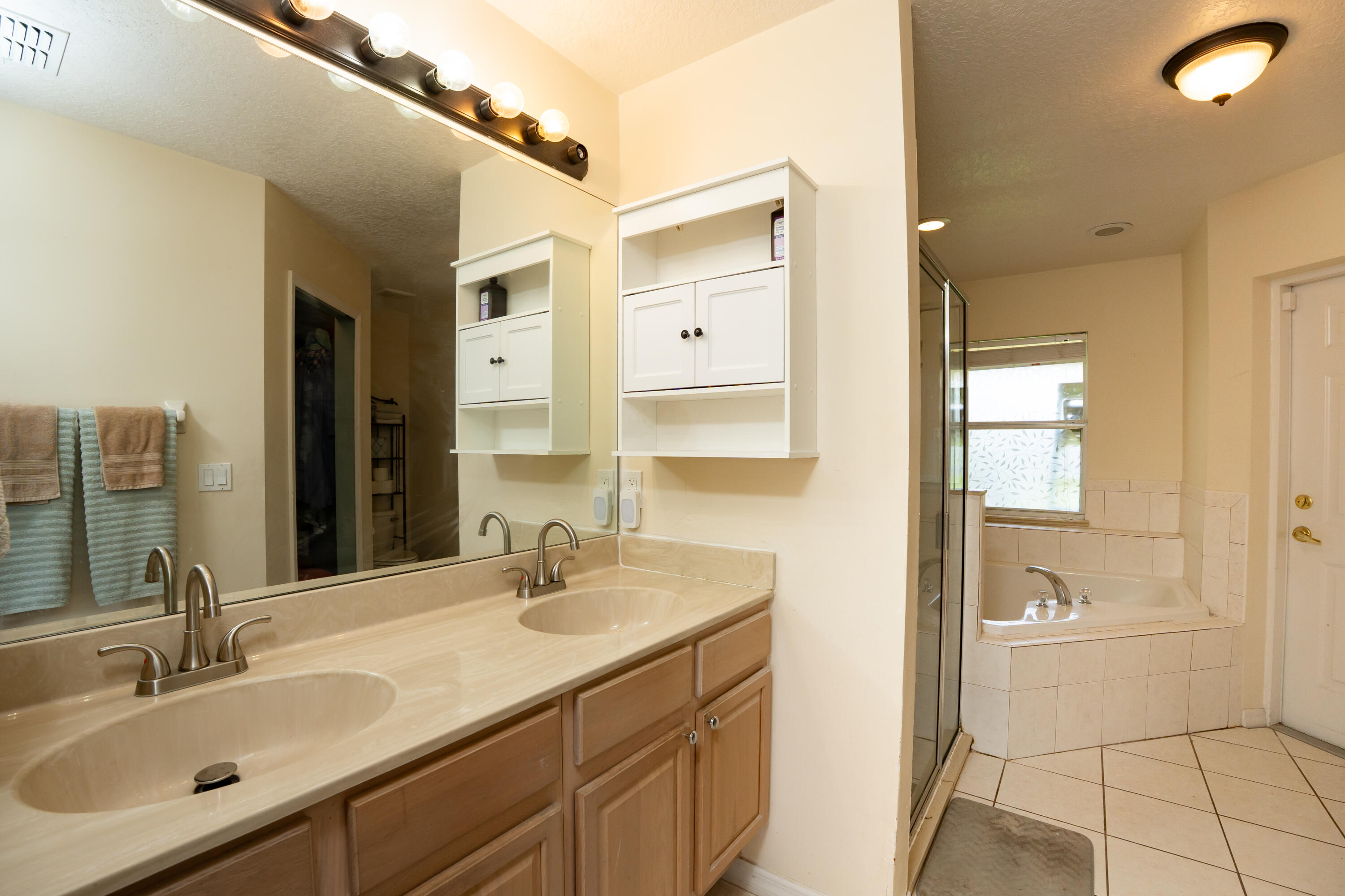 1042 Sw Dartmouth Avenue Property Photo 17