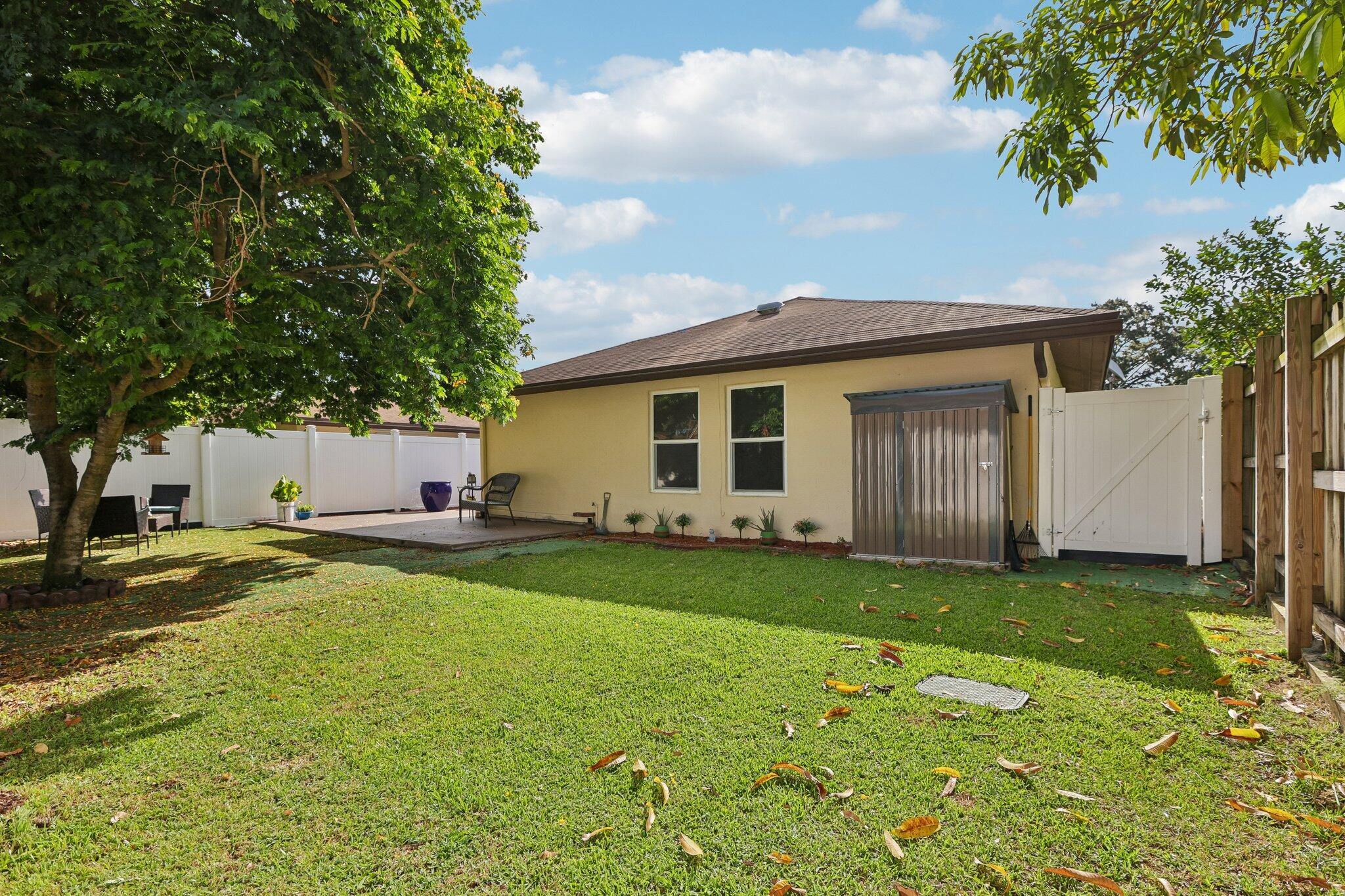 2075 Sw 72nd Avenue Property Photo 5