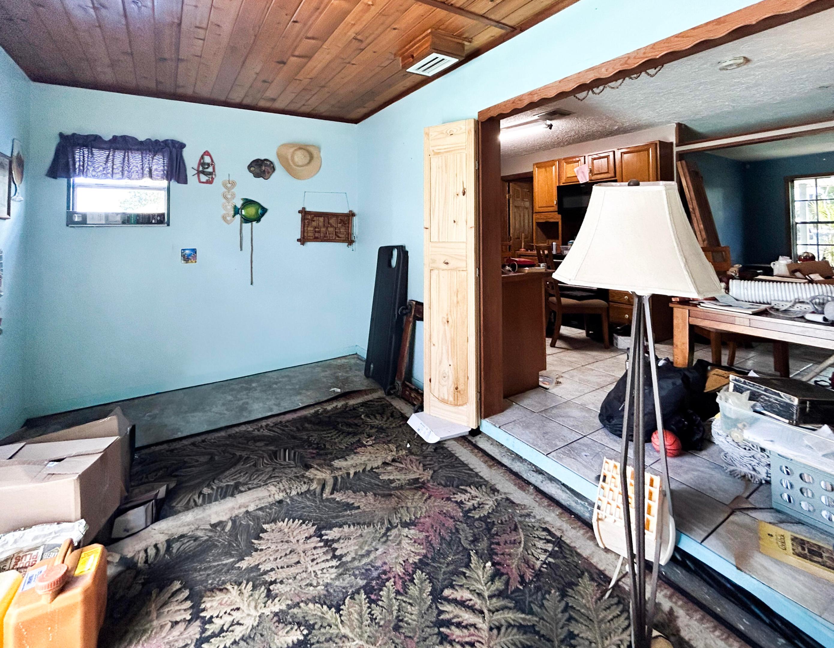 201 Nw Floresta Drive Property Photo 12