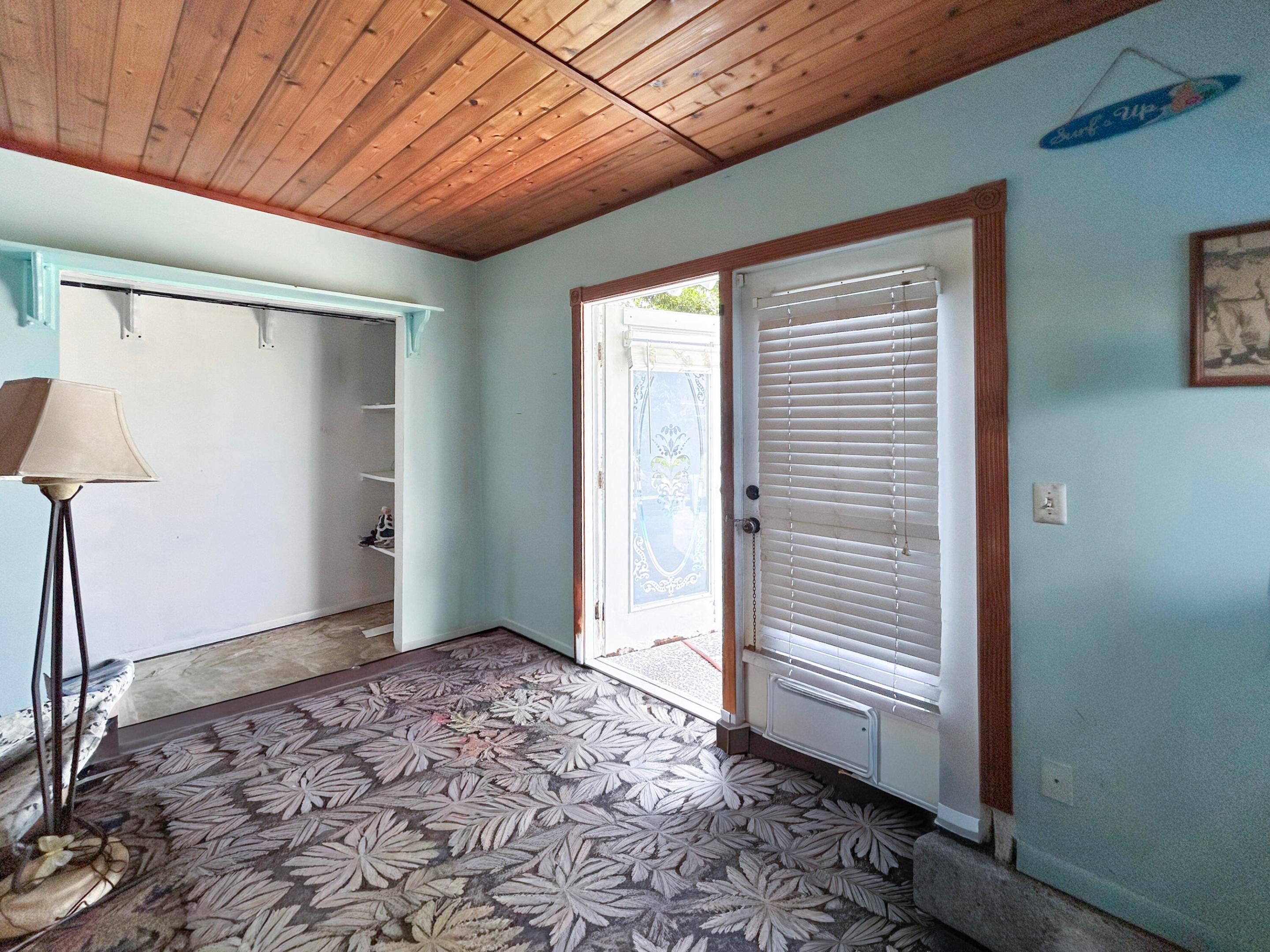 201 Nw Floresta Drive Property Photo 13