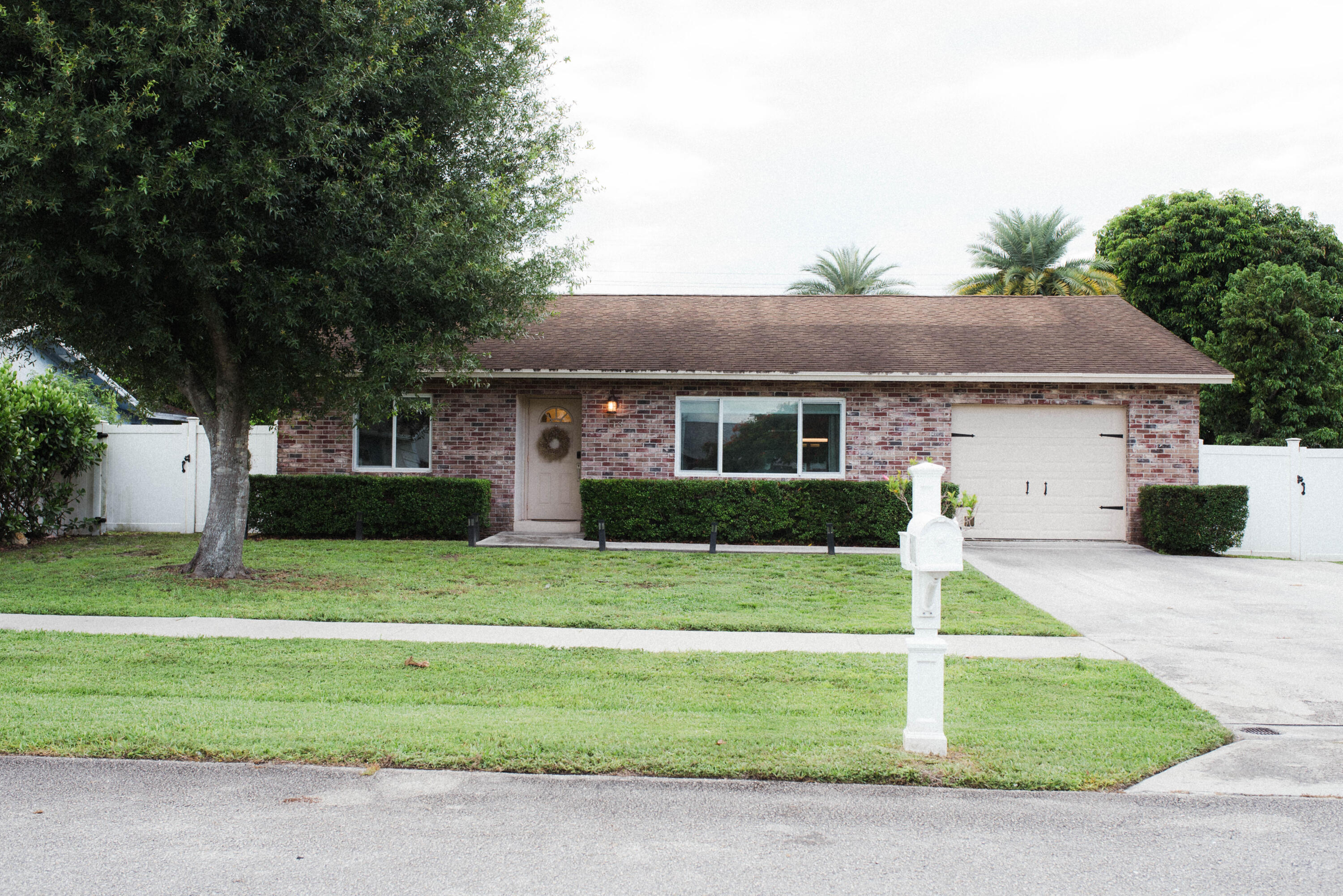 113 Cortes Avenue Property Photo 1
