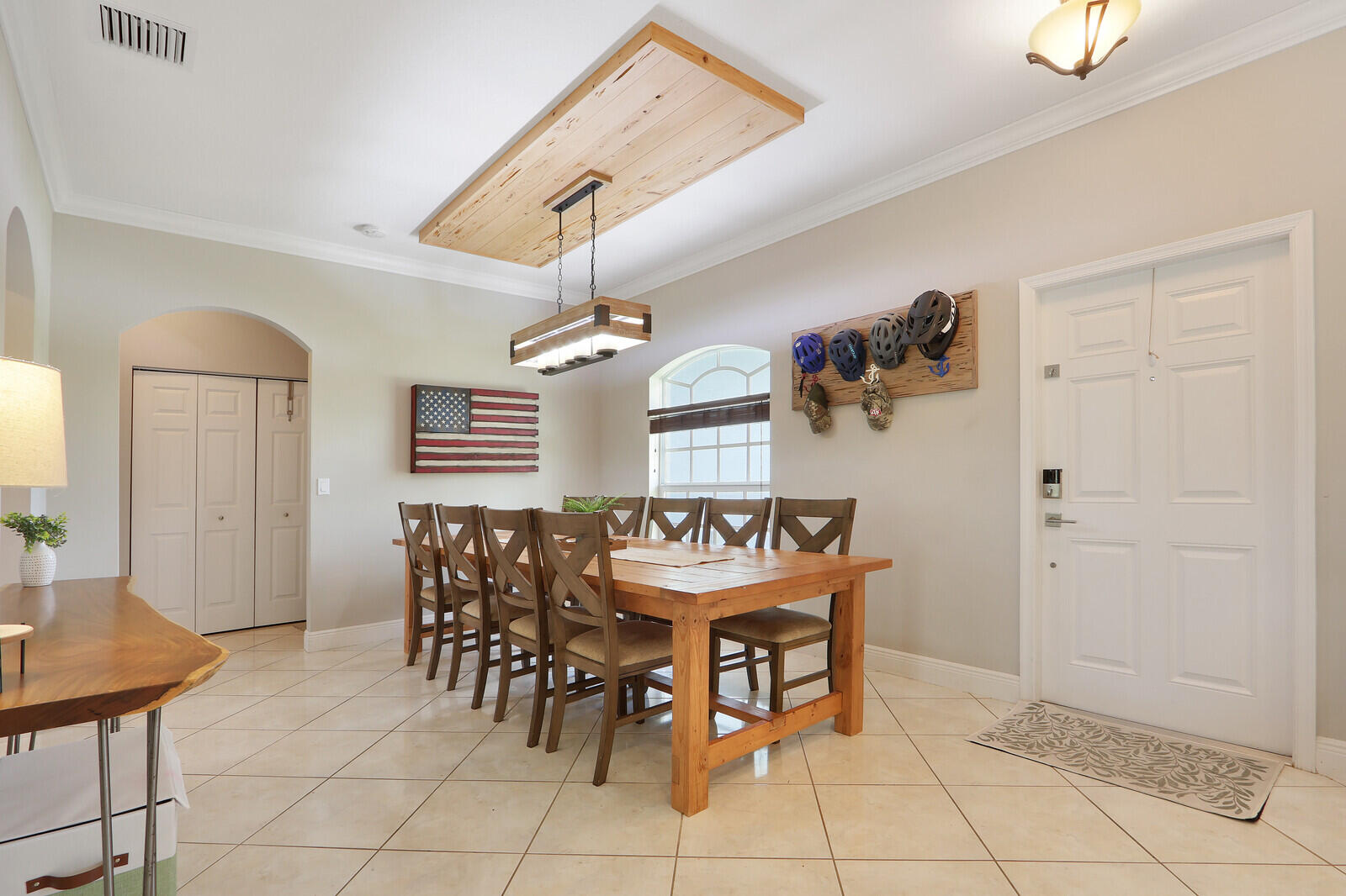16605 64th Place N Property Photo 5