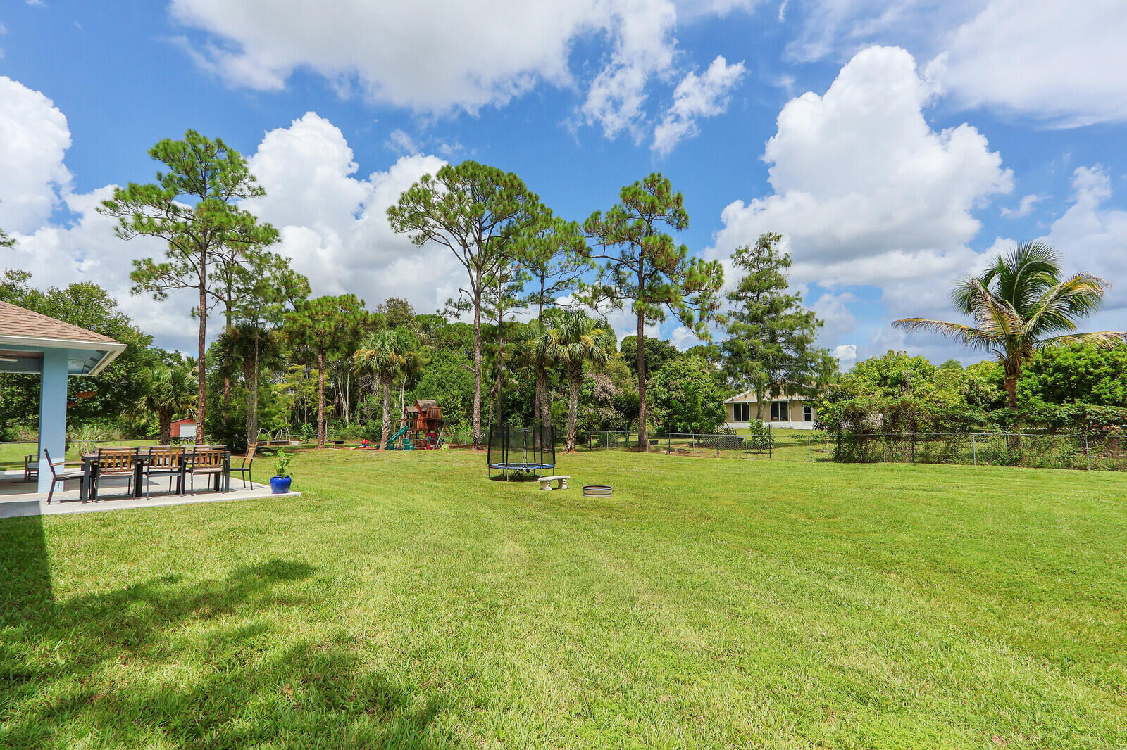 16605 64th Place N Property Photo 28