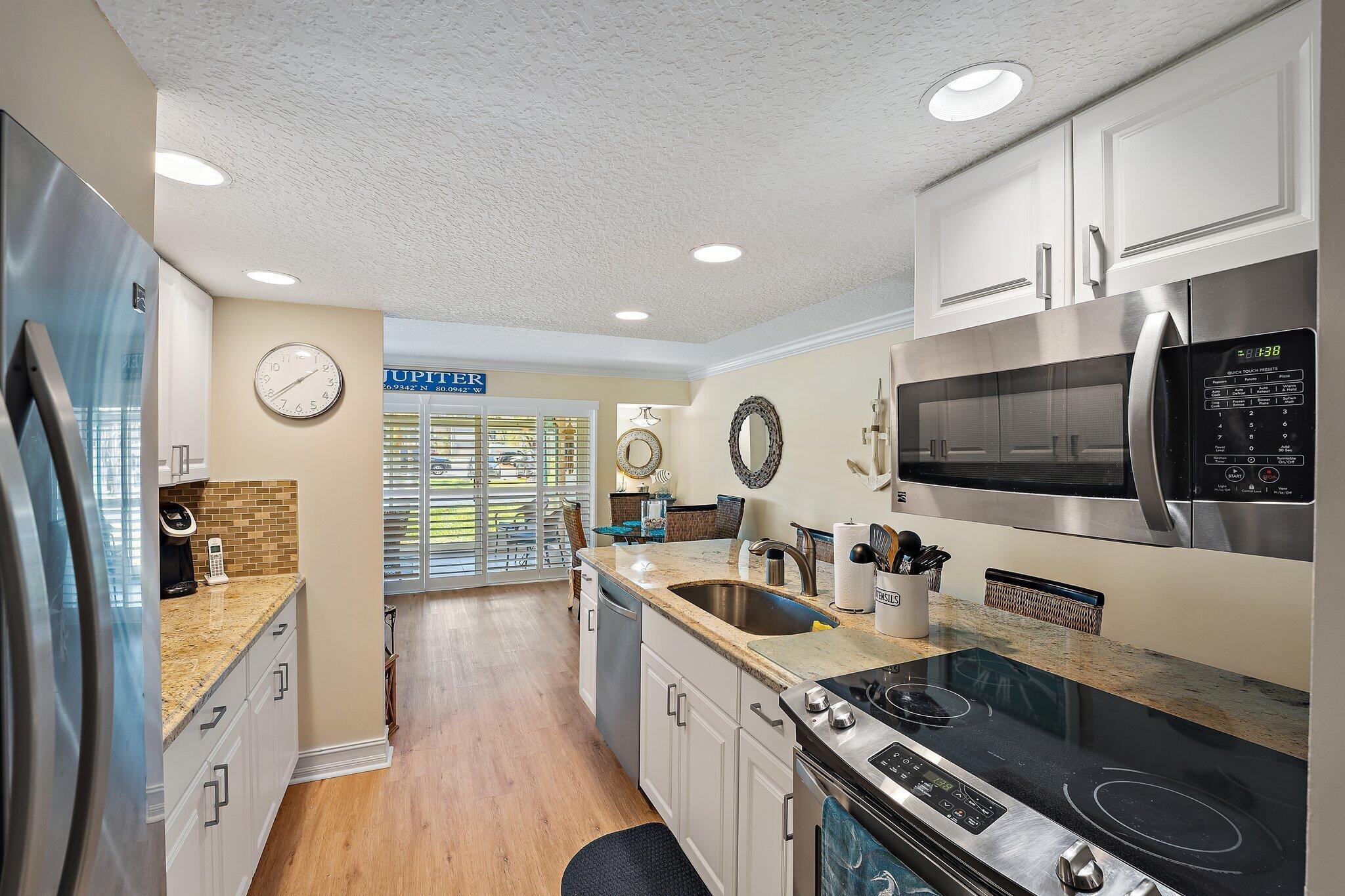 1605 S Us Highway 1 M2-101 Property Photo 6