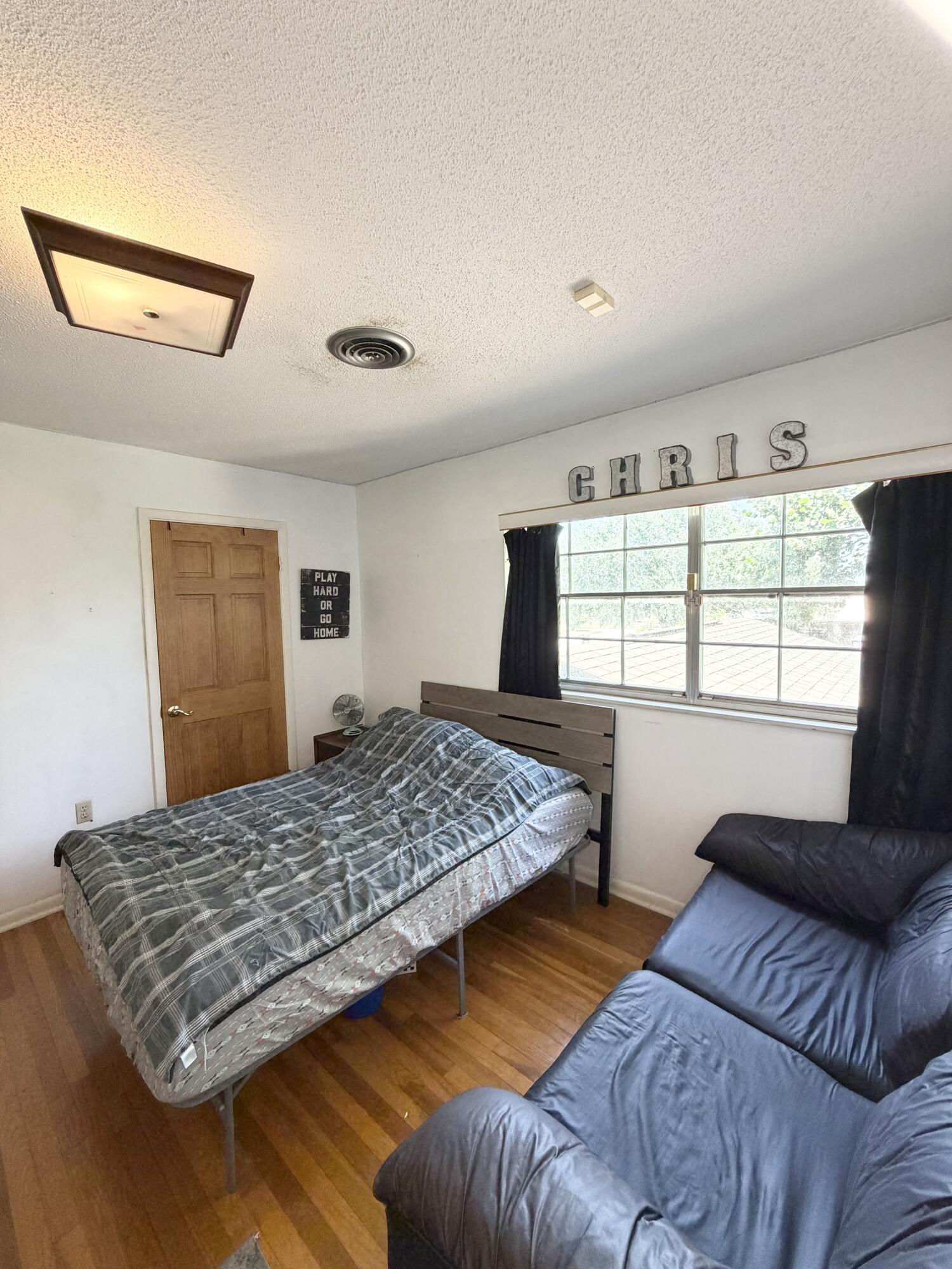 909 Ne 3rd Street Property Photo 25