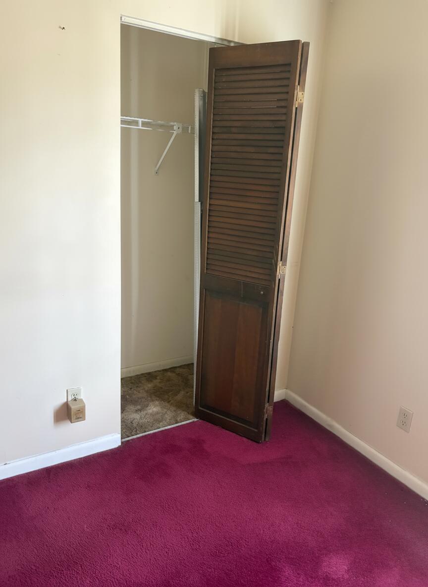 307 Seminole Court Property Photo 13