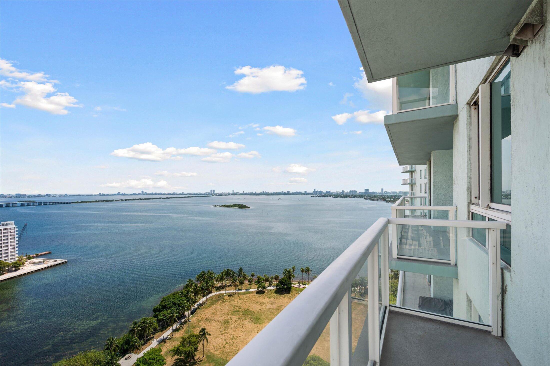 1900 N Bayshore Drive 2312 Property Photo 2