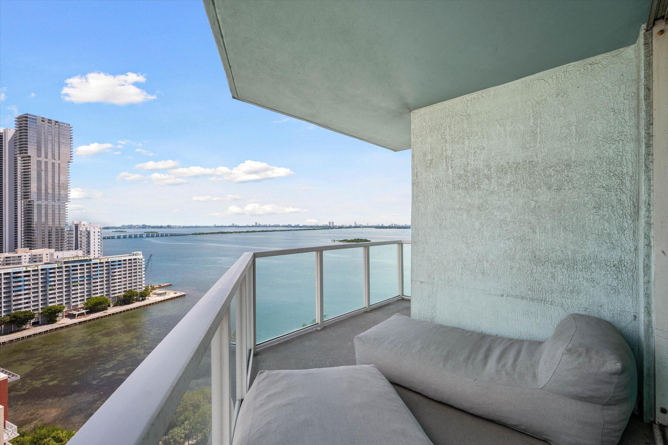 1900 N Bayshore Drive 2312 Property Photo 12