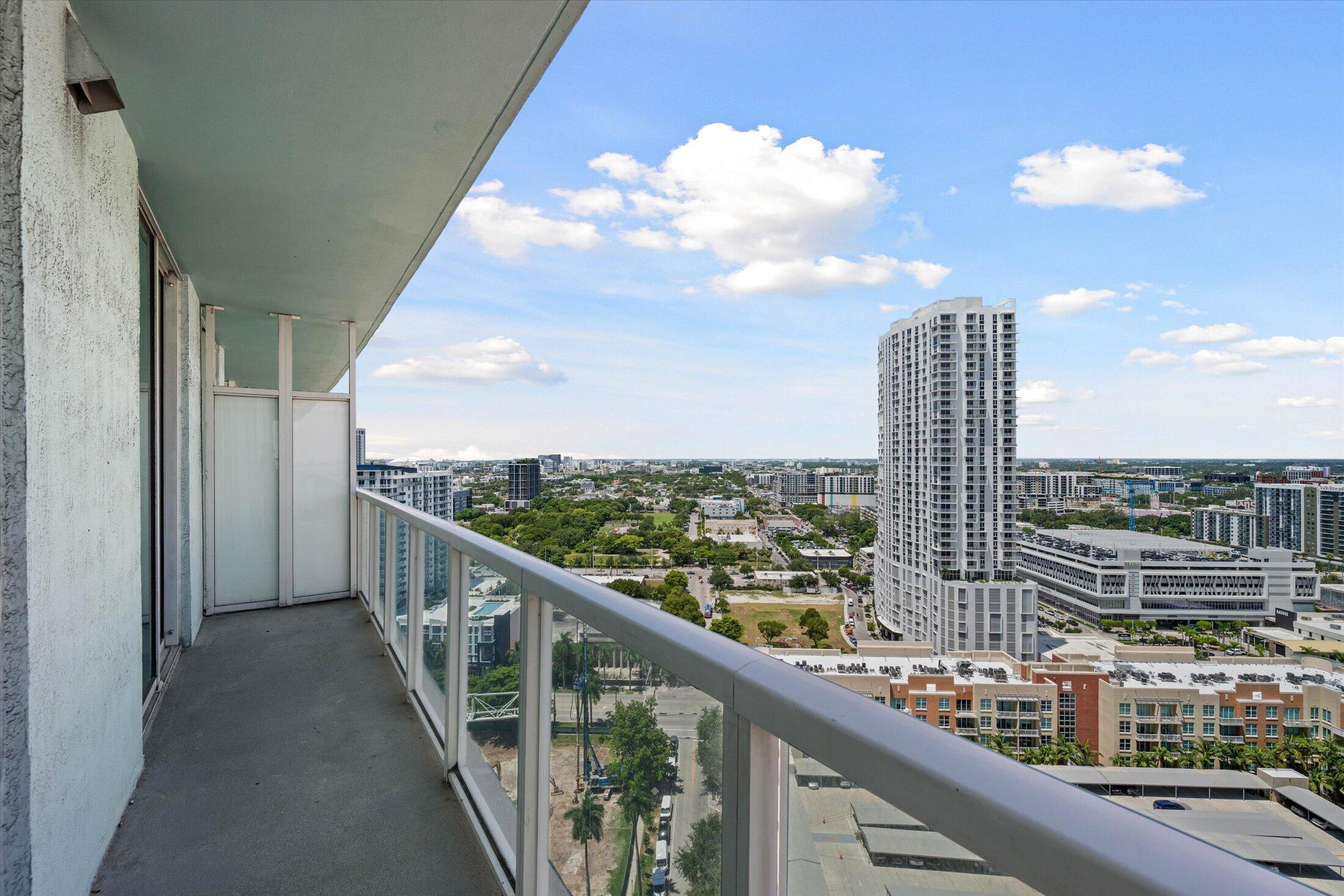 1900 N Bayshore Drive 2312 Property Photo 18