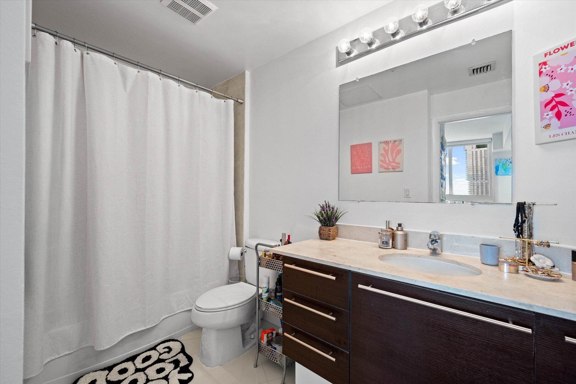 1900 N Bayshore Drive 2312 Property Photo 26