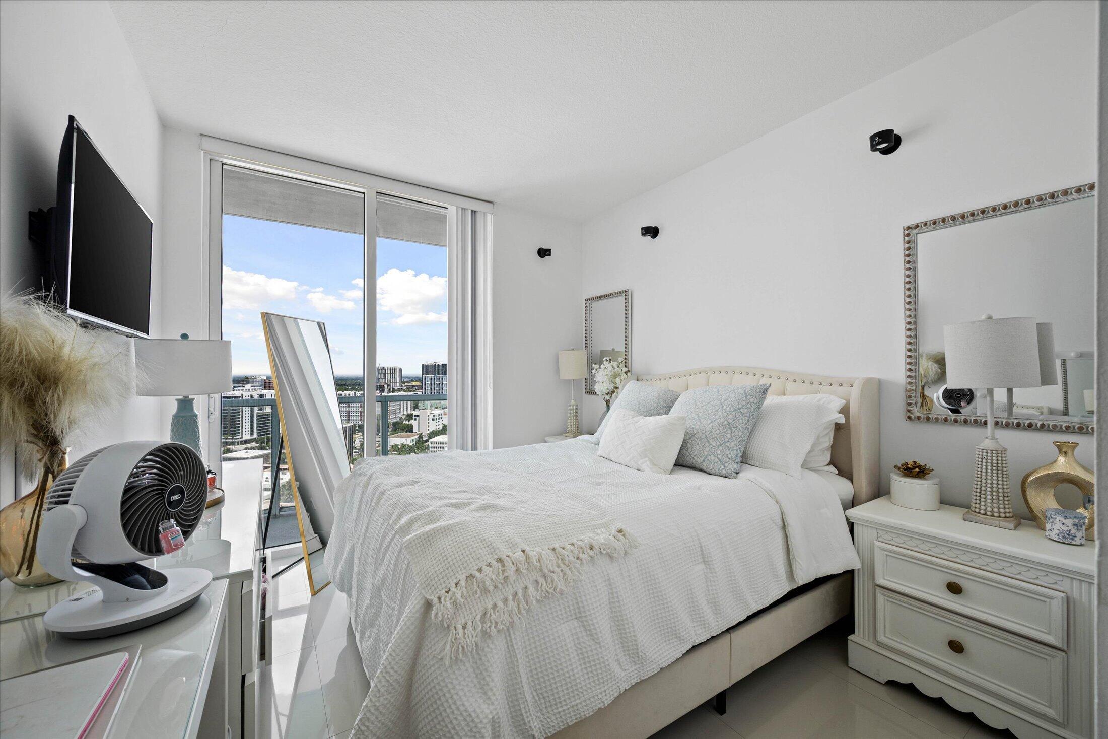 1900 N Bayshore Drive 2312 Property Photo 27