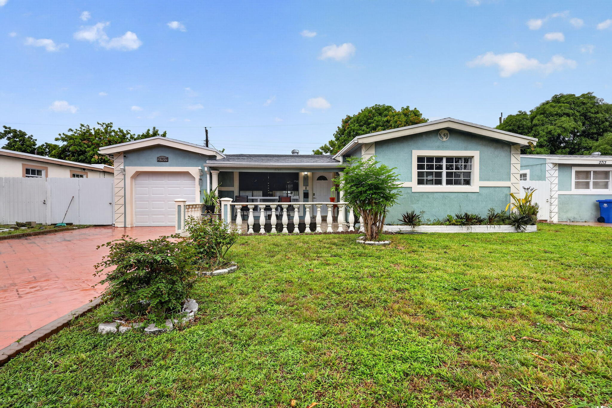 2707 BAHAMA Drive Property Photo 1