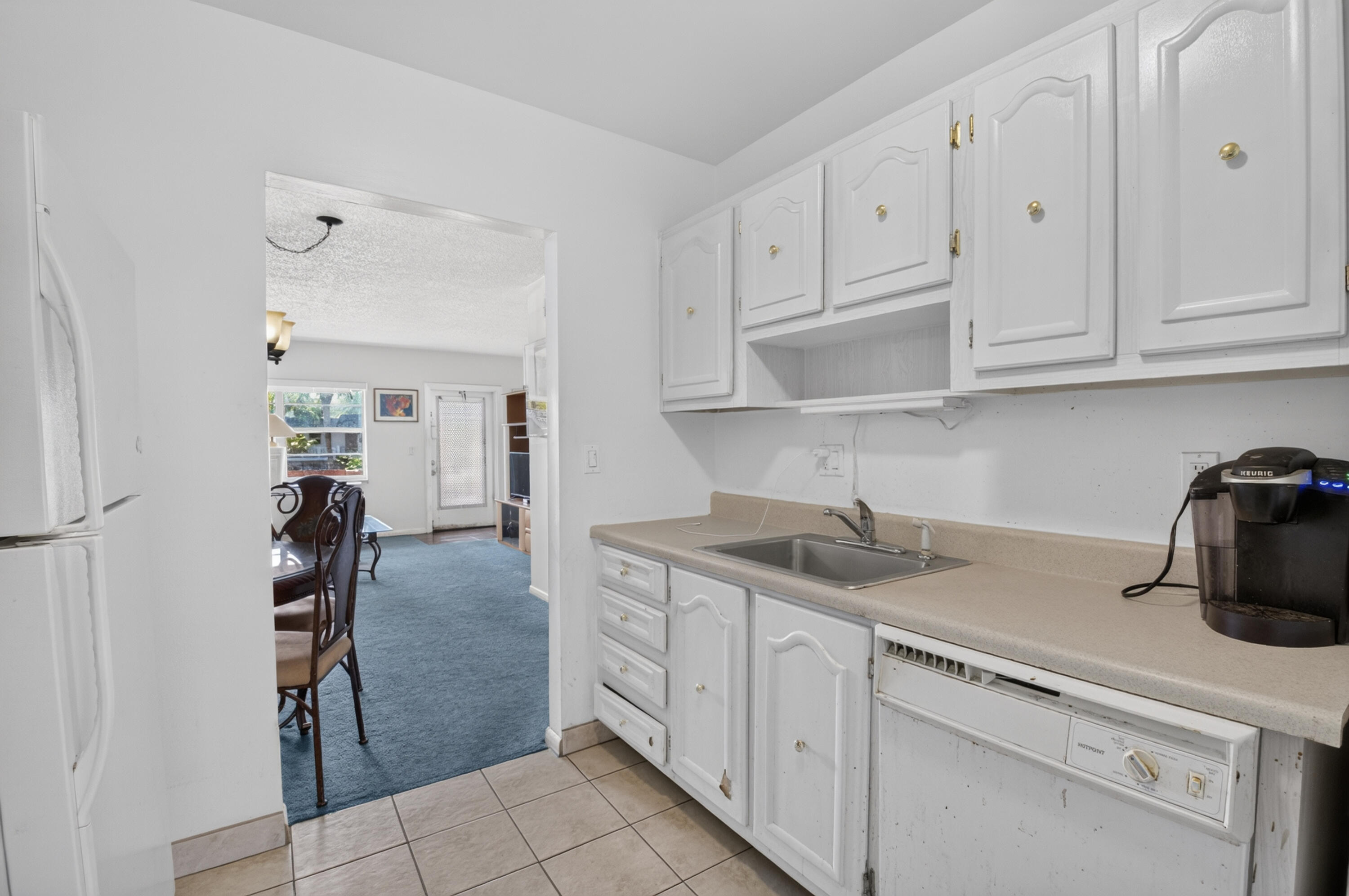 2 Abbey Lane 205 Property Photo 14