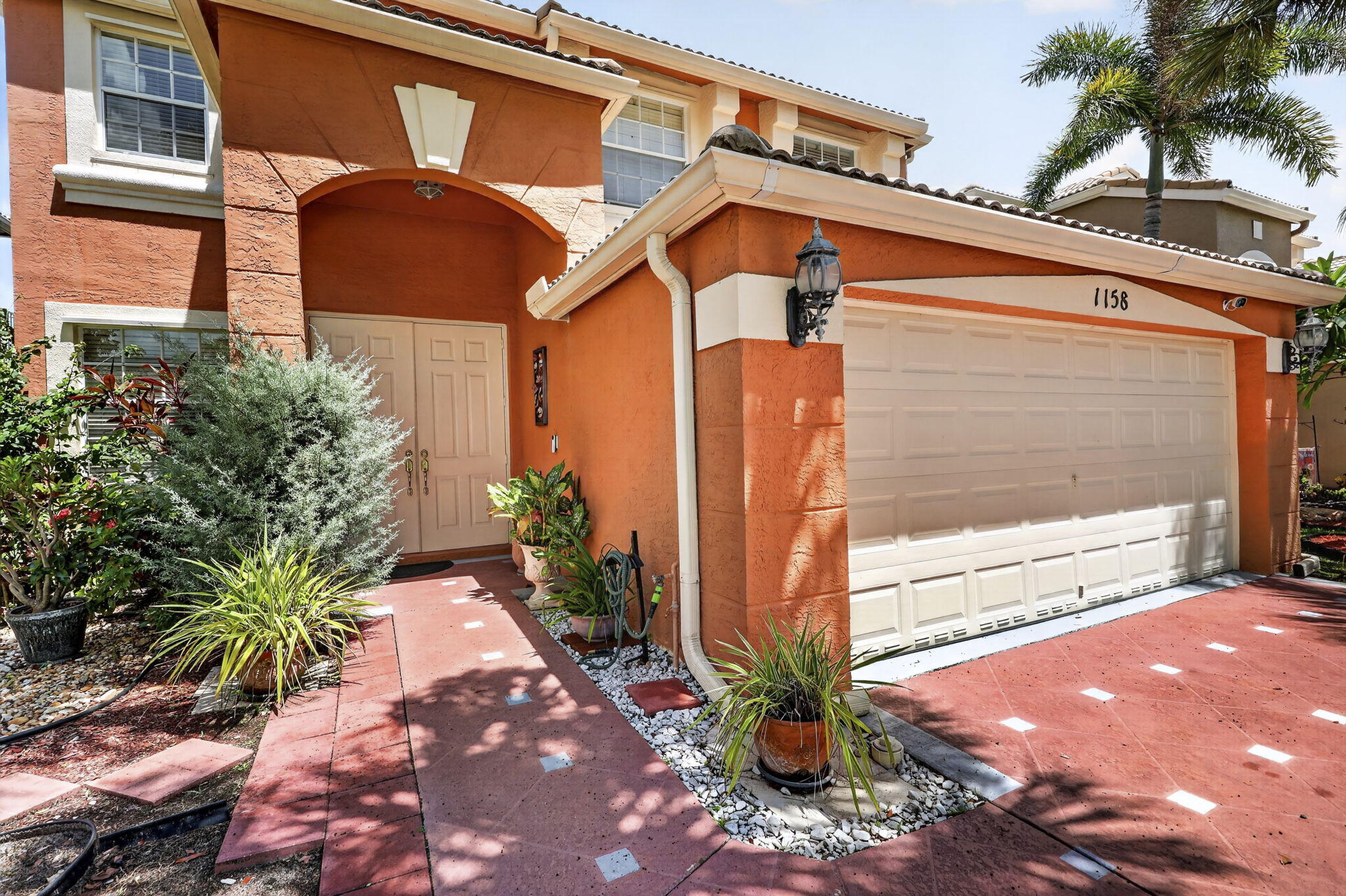 1158 Oakwater Drive Property Photo 4
