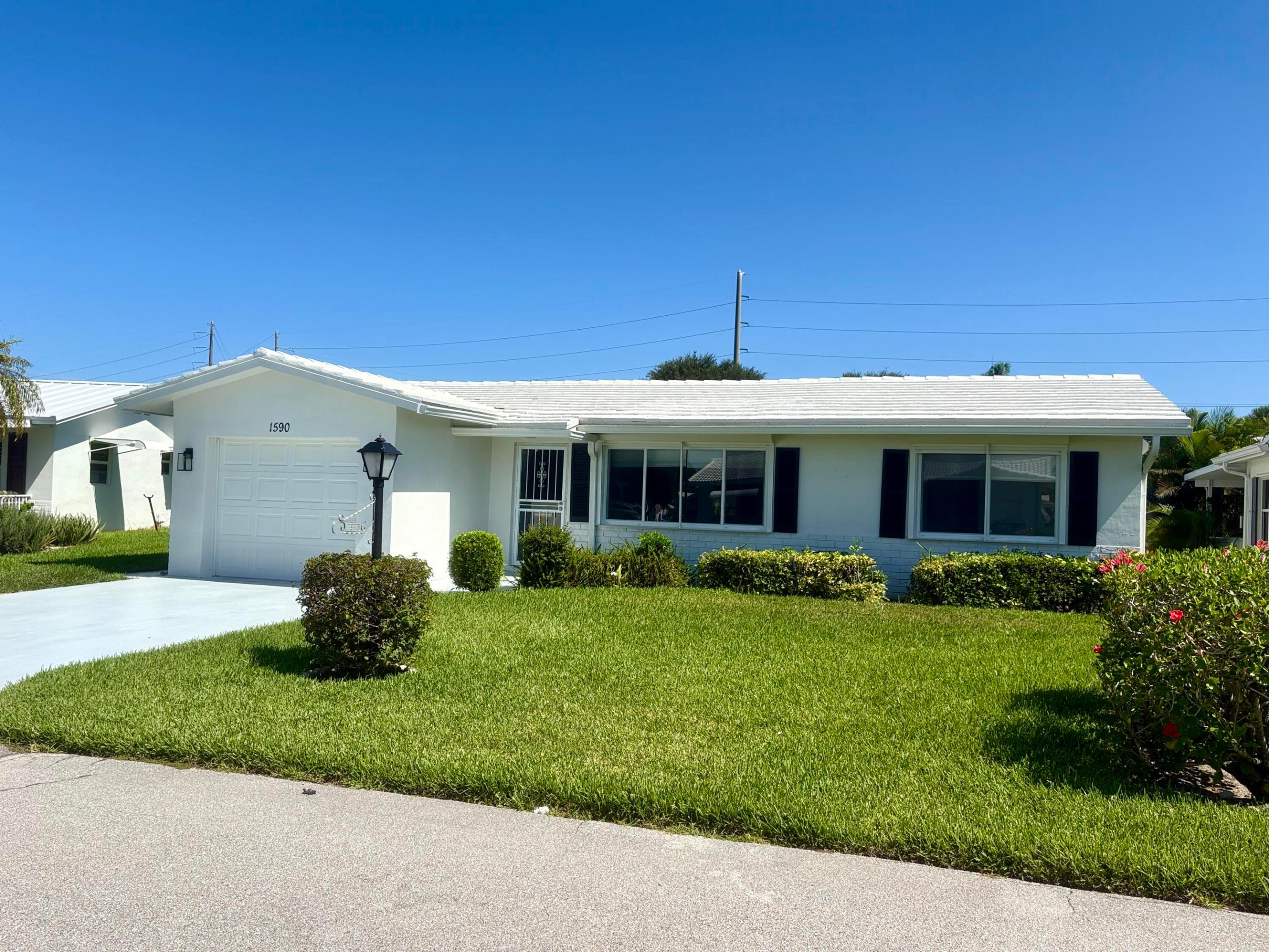 1590 SW 14TH Avenue Property Photo 1