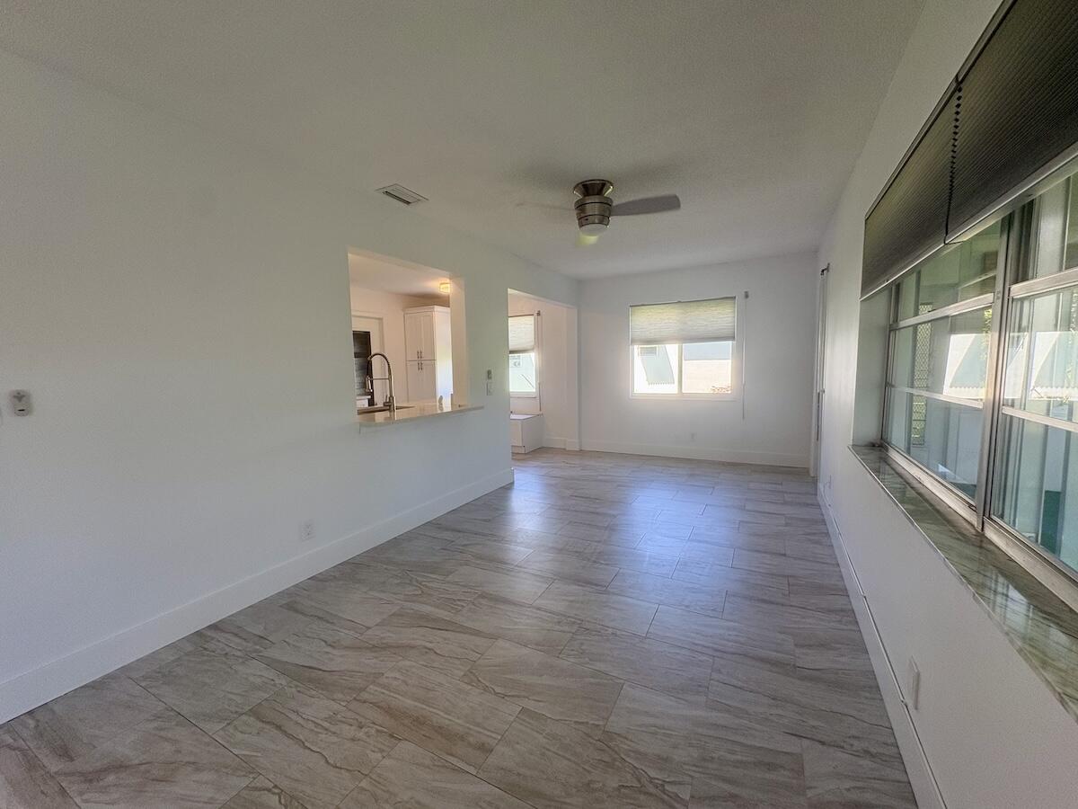 1590 Sw 14th Avenue Property Photo 4