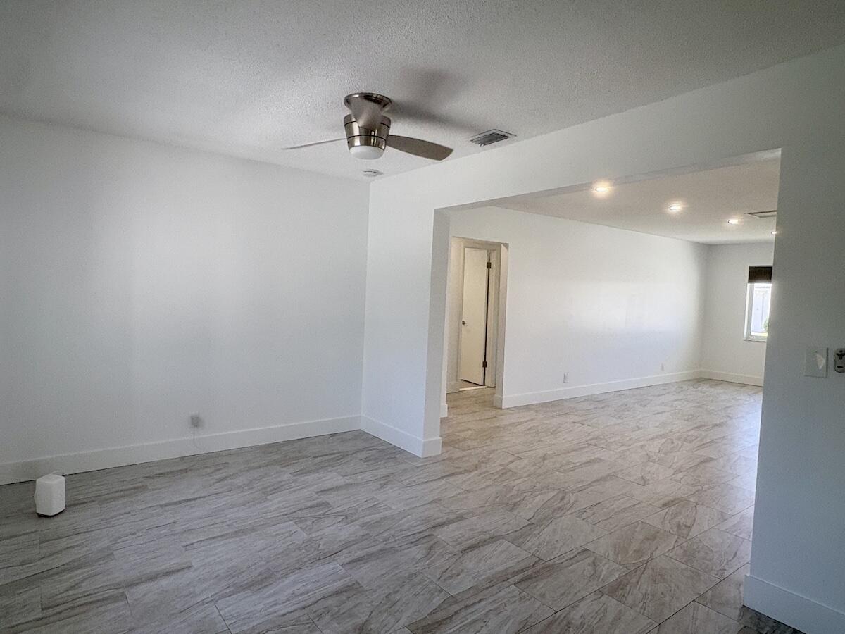 1590 Sw 14th Avenue Property Photo 16