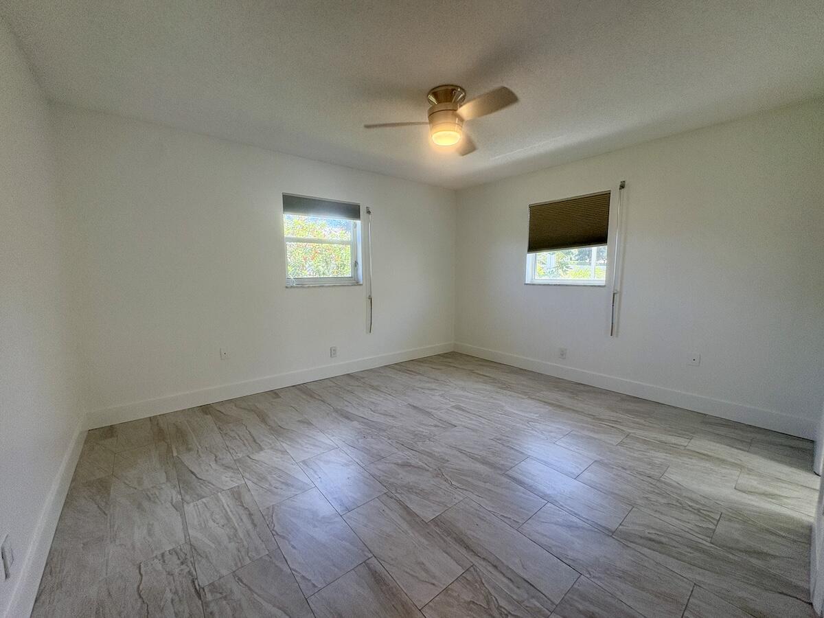 1590 Sw 14th Avenue Property Photo 17