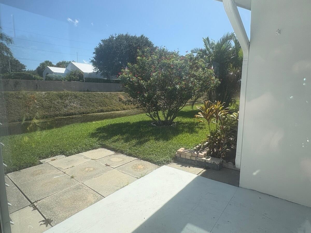 1590 Sw 14th Avenue Property Photo 32