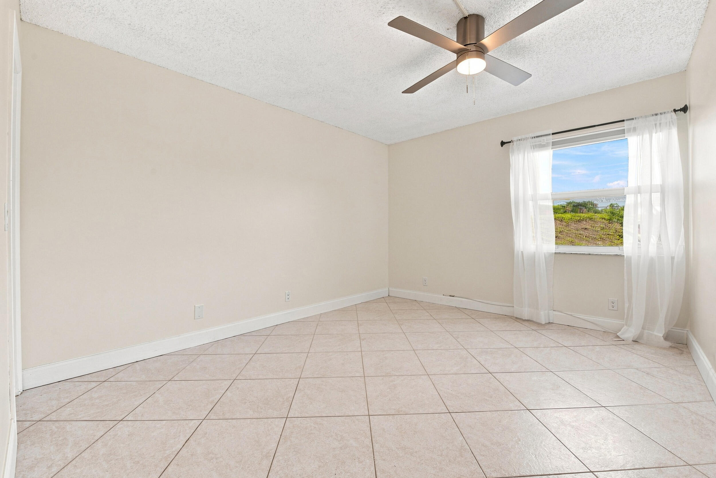 3 Flanders A Property Photo 13