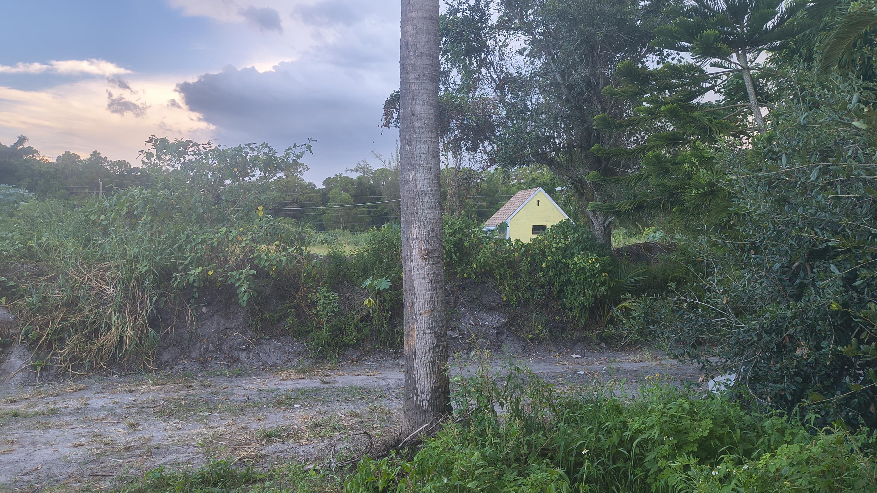 13859 Okeechobee Boulevard Property Photo 7