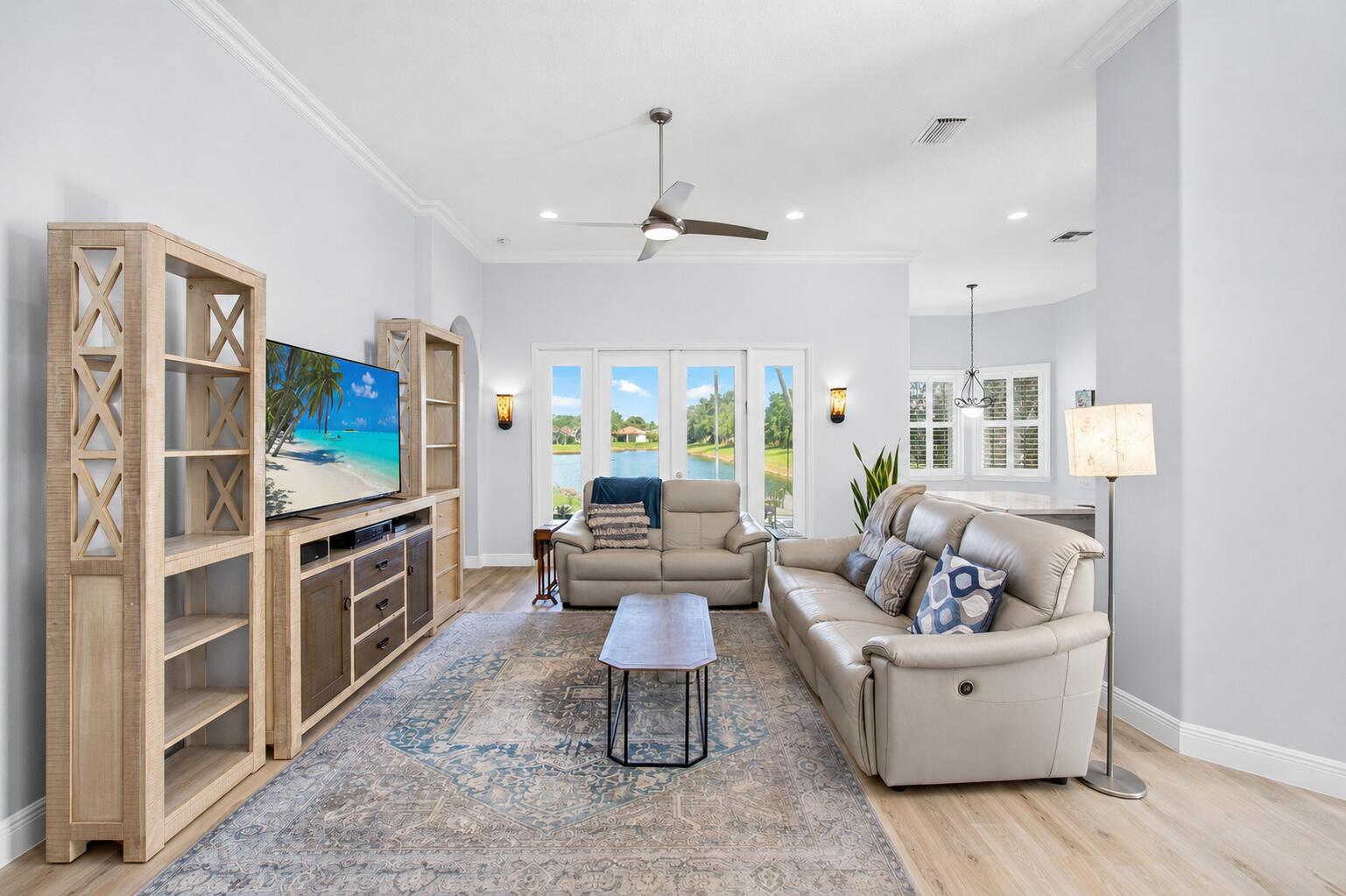 7280 Demedici Circle Property Photo 4