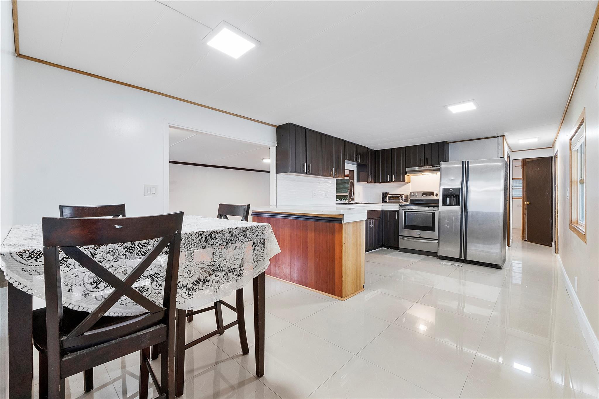 2710 E Marina Drive Property Photo 4