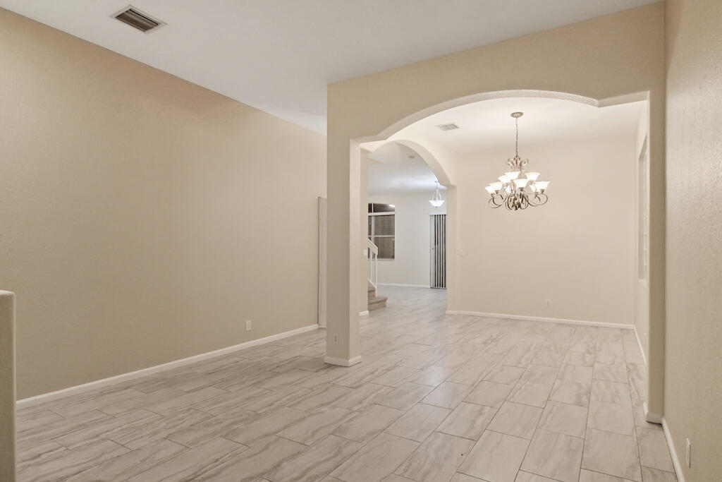 6688 Lurais Drive Property Photo 4
