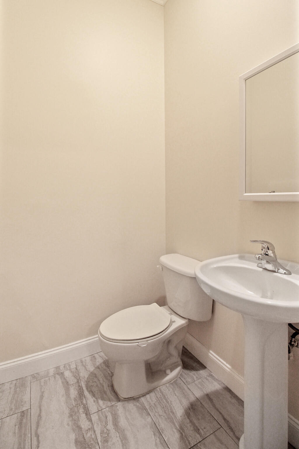 6688 Lurais Drive Property Photo 8