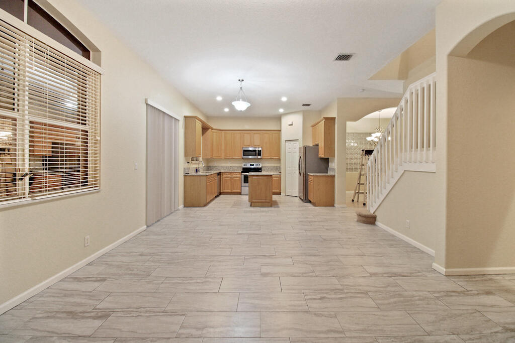 6688 Lurais Drive Property Photo 10