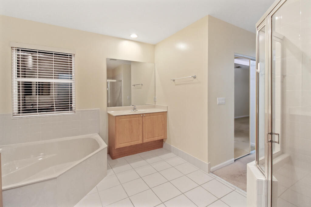 6688 Lurais Drive Property Photo 26
