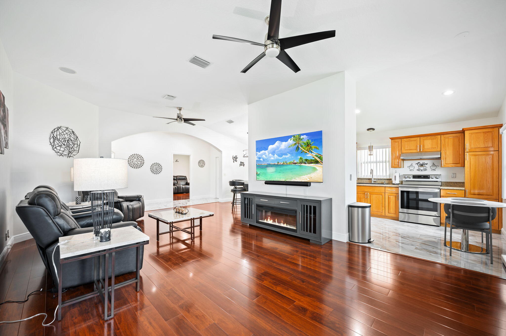 12979 Hampton Lakes Circle Property Photo 3