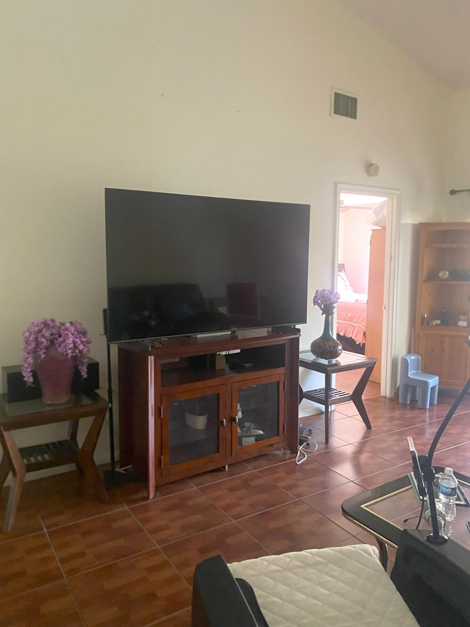 1040 Parkside Green Drive C Property Photo 12