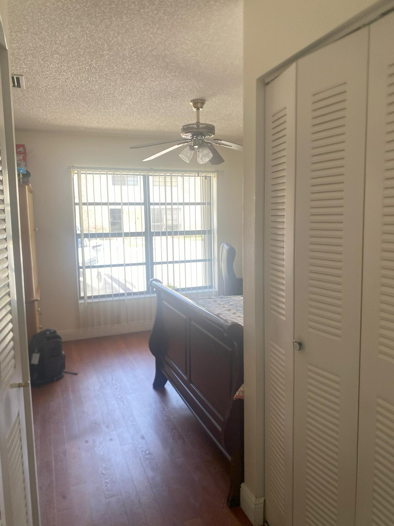 1040 Parkside Green Drive C Property Photo 17