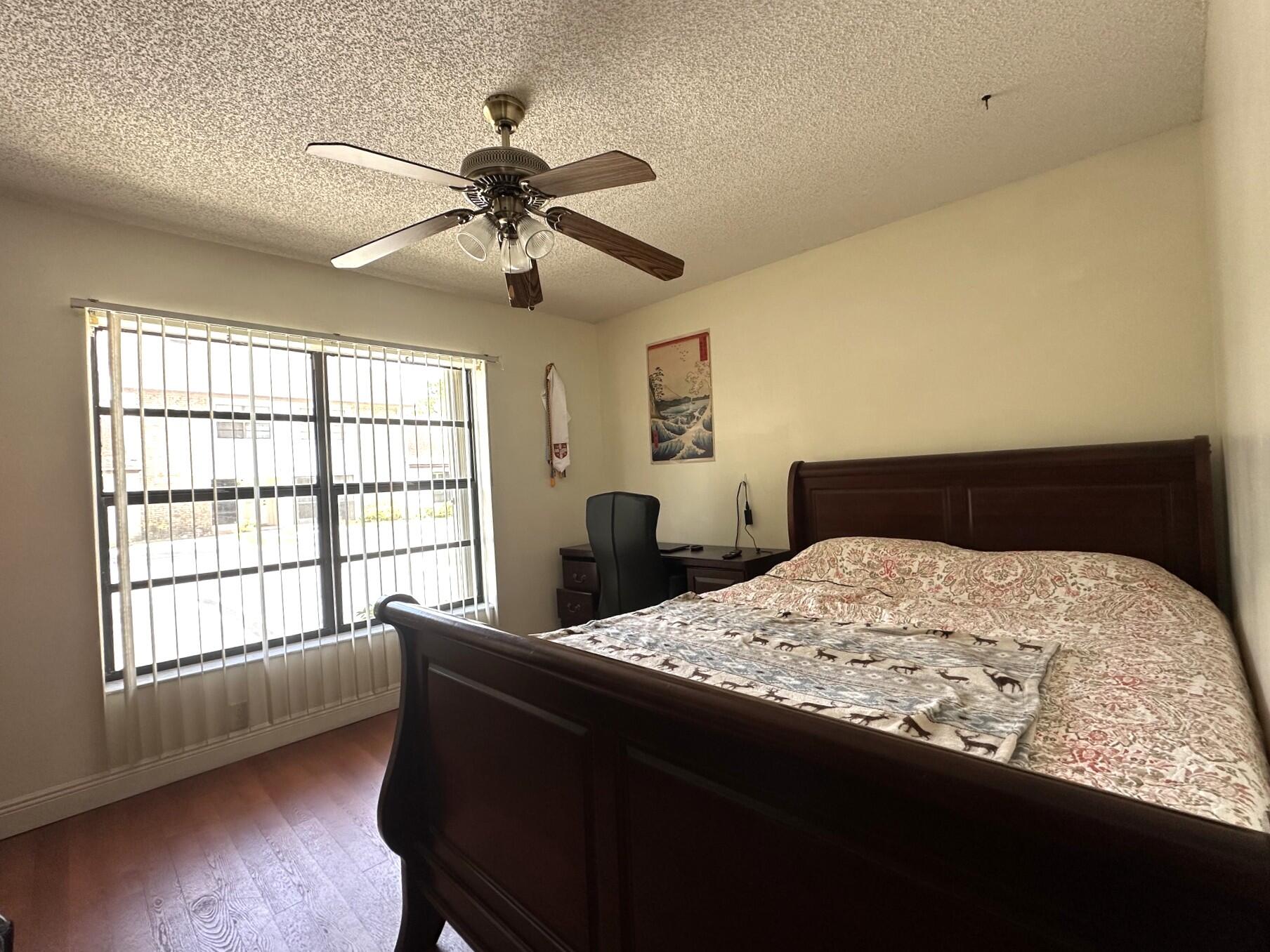 1040 Parkside Green Drive C Property Photo 18
