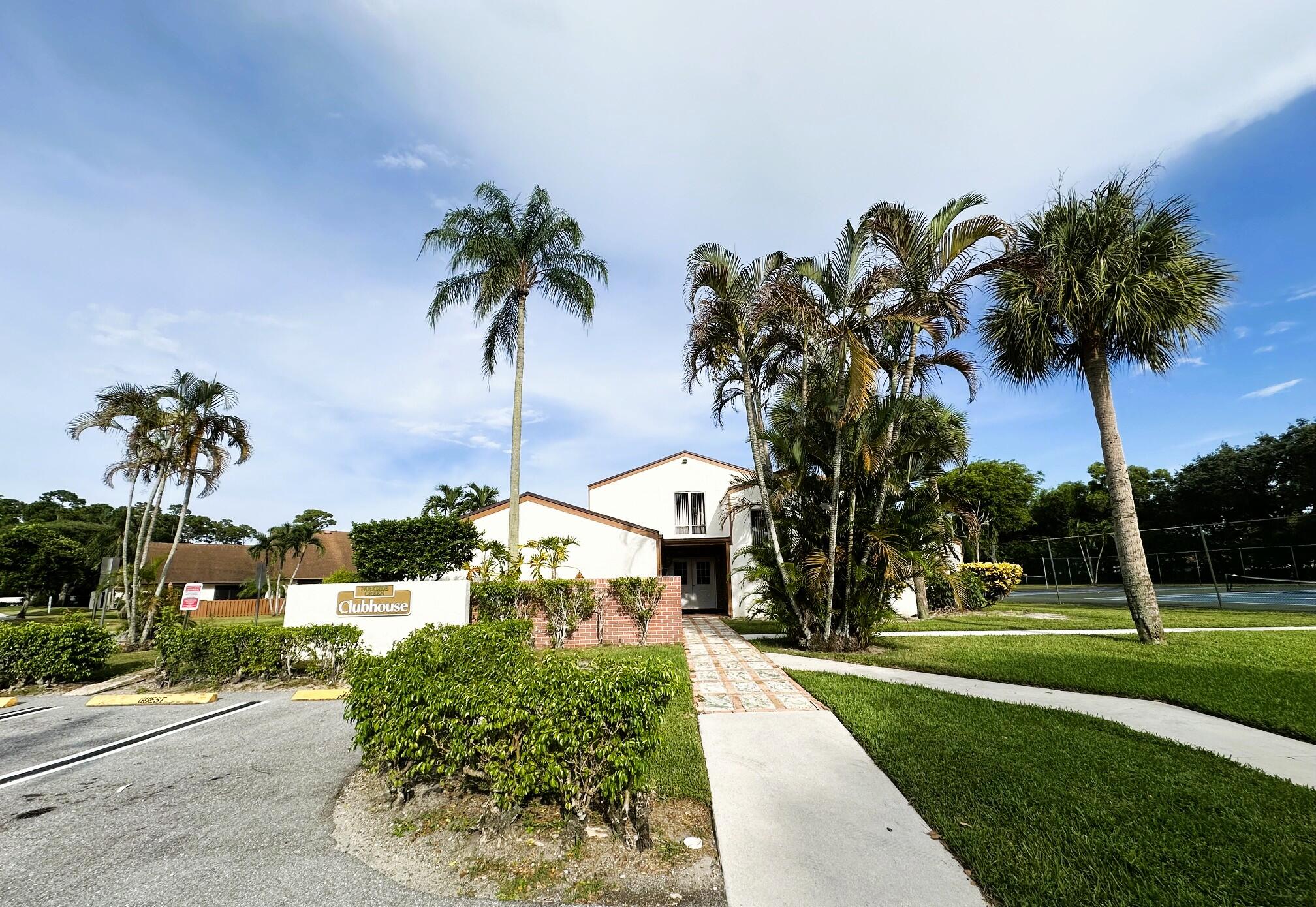 1040 Parkside Green Drive C Property Photo 22