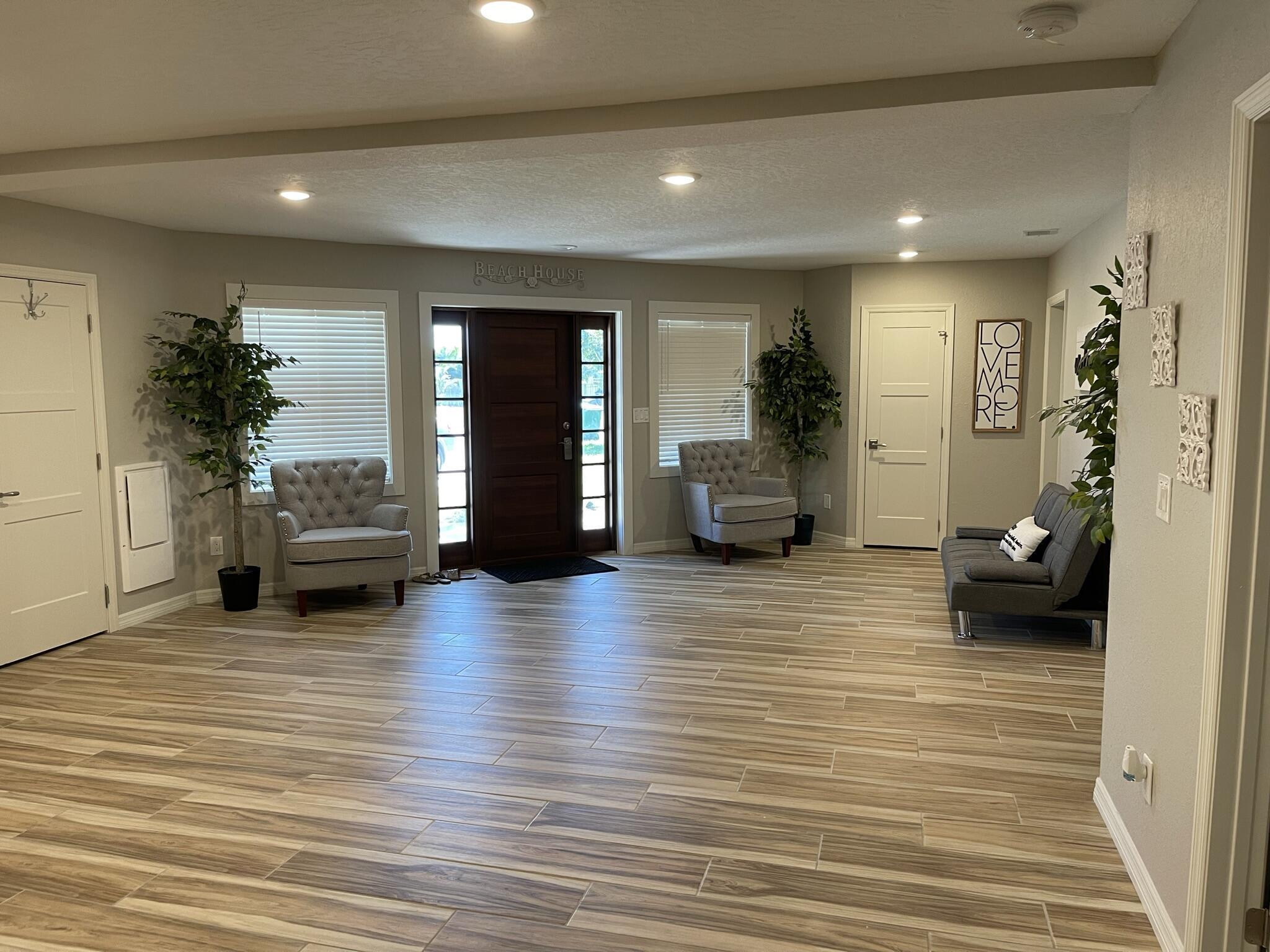 510 Banyan Way Property Photo 7