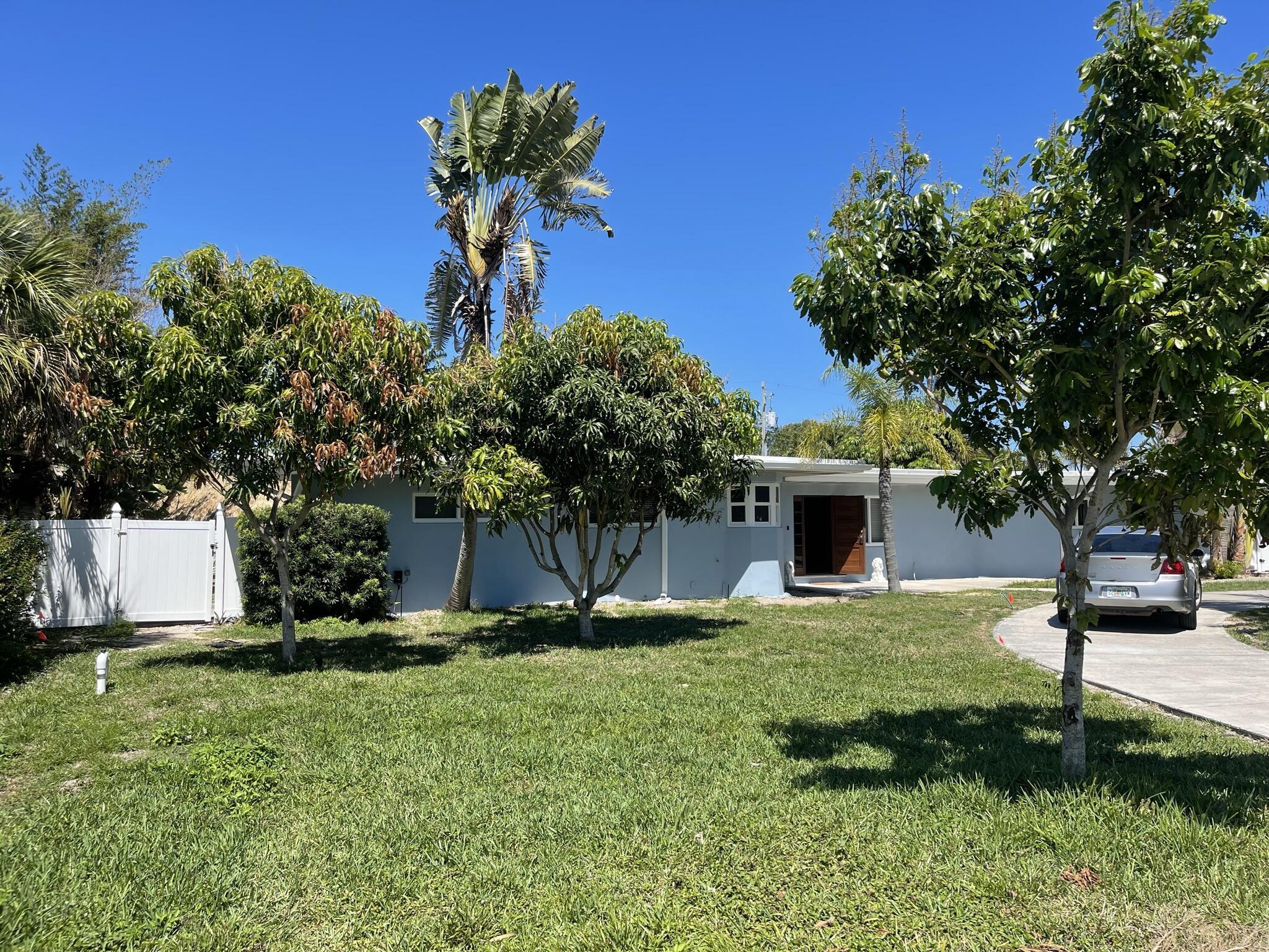 510 Banyan Way Property Photo 16