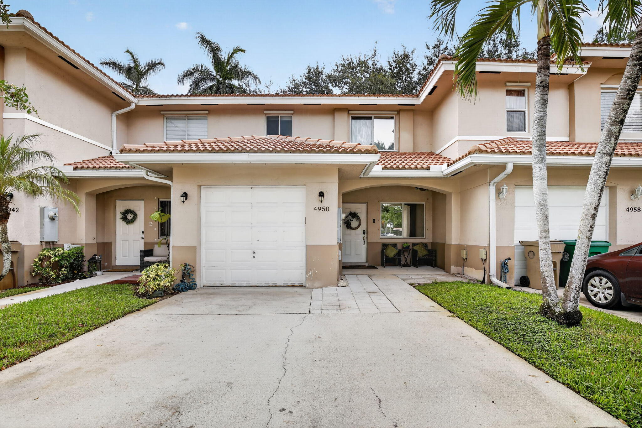 4950 Palm Garden Lane Property Photo 1