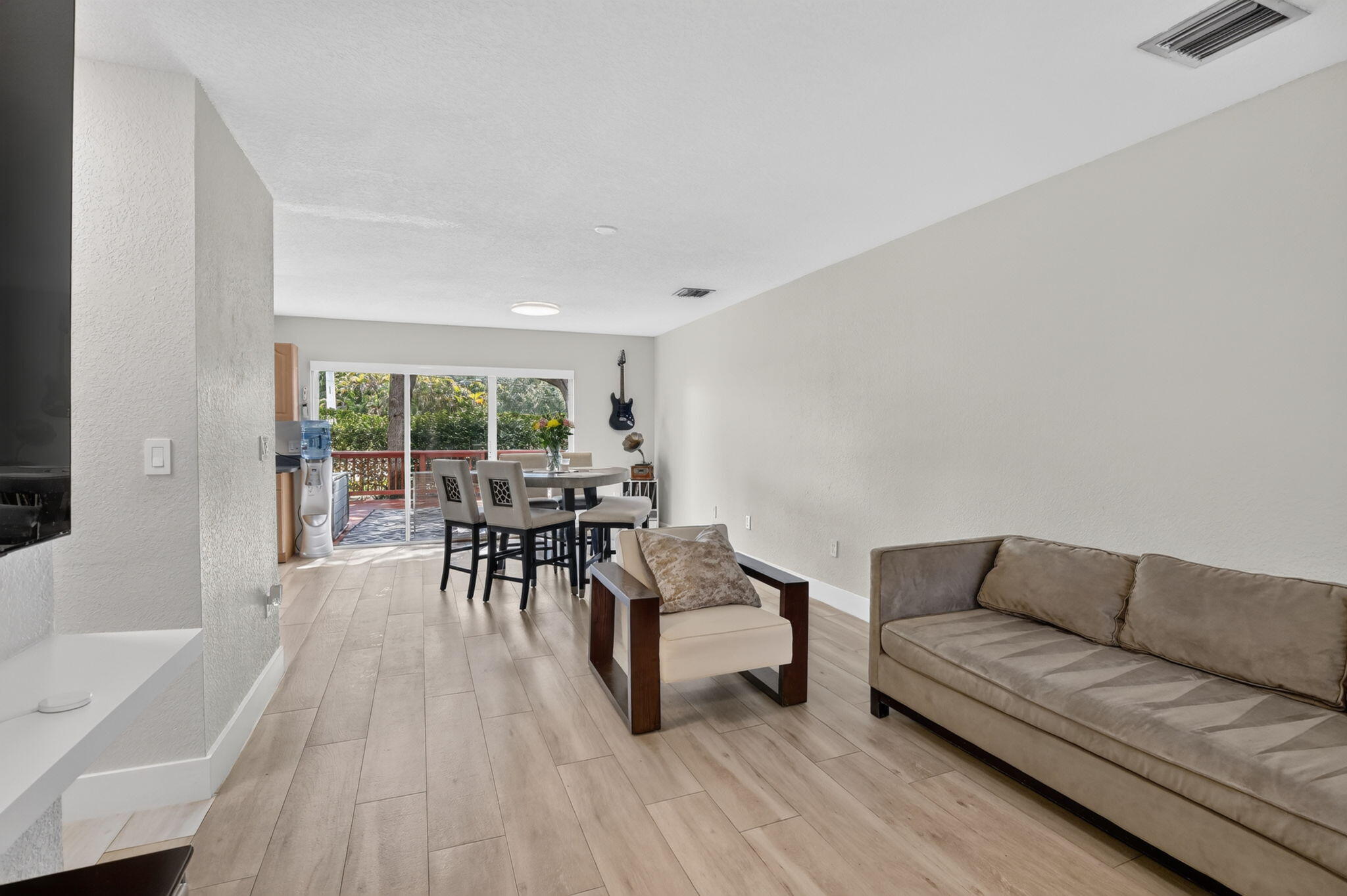 4950 Palm Garden Lane Property Photo 4