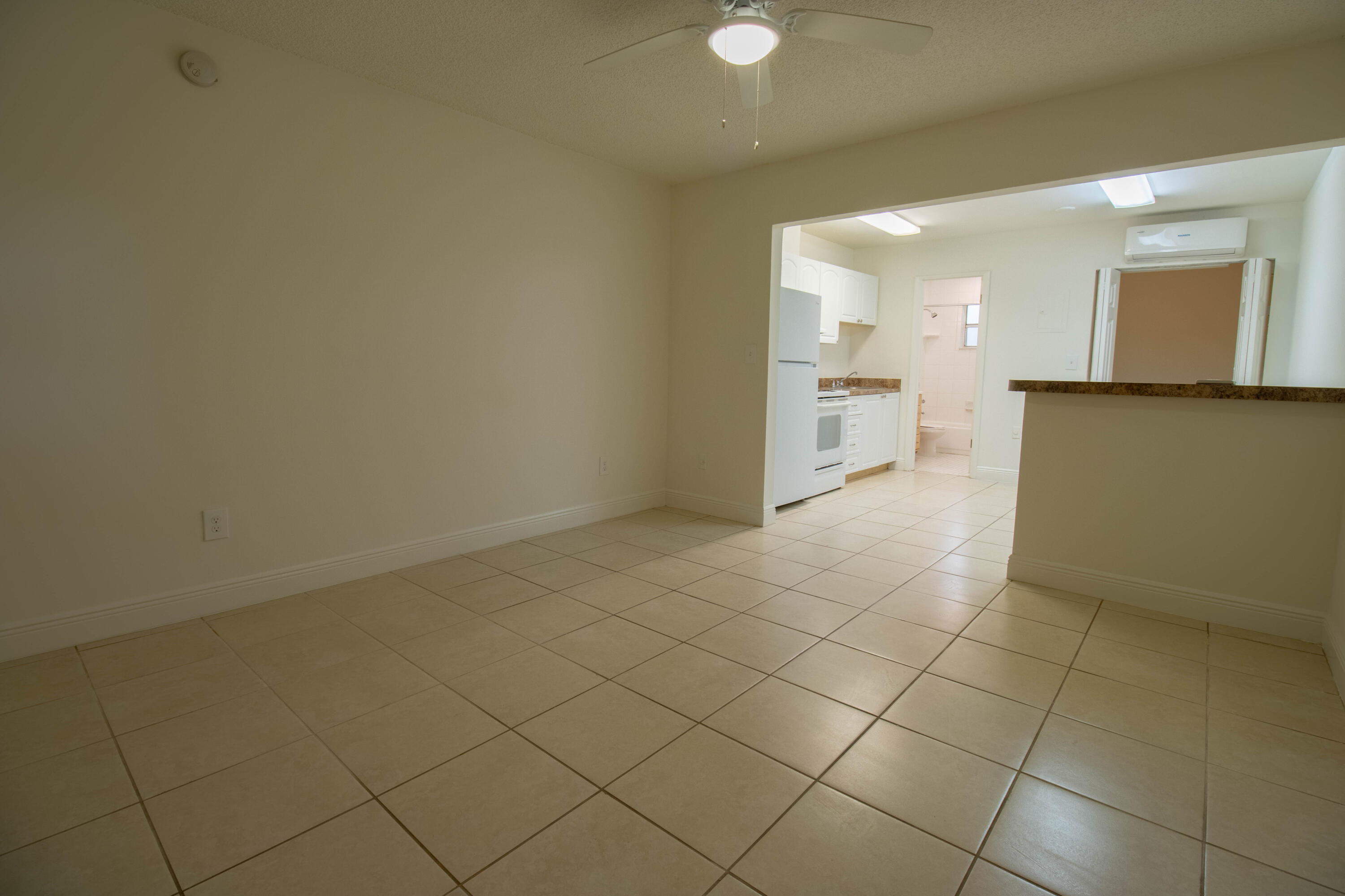 1507 ARGYLE Drive #205 Property Photo 1