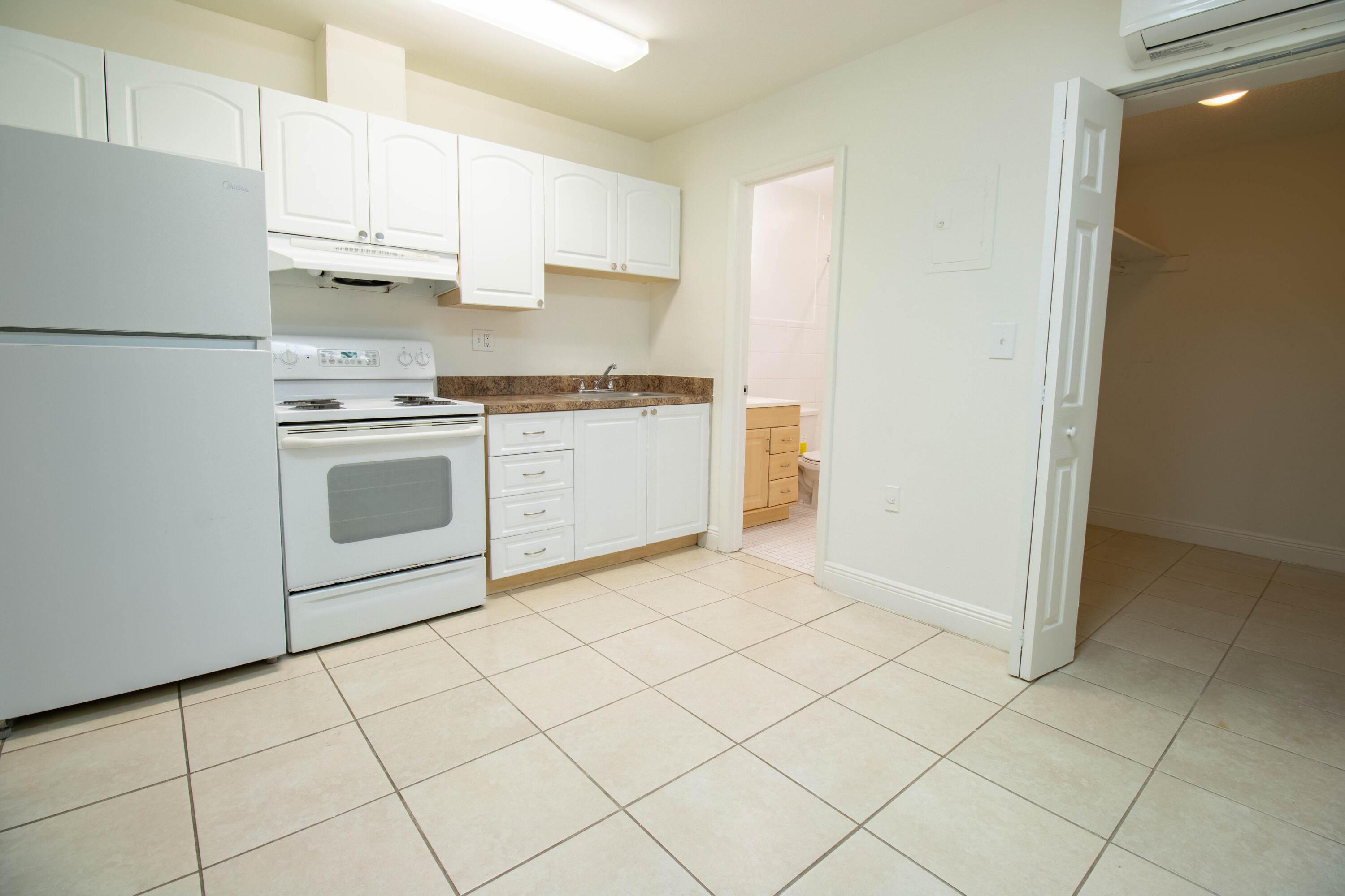 1507 Argyle Drive #205 Property Photo 4