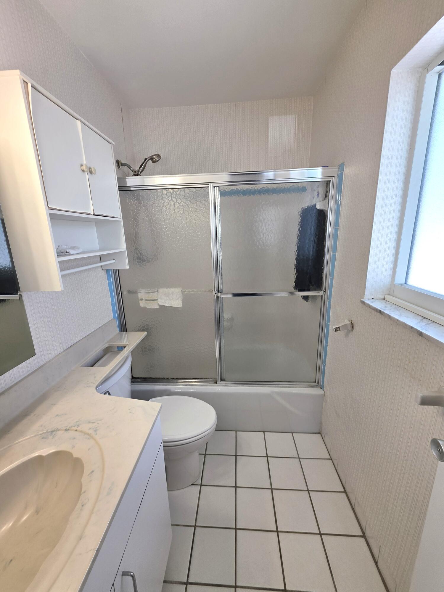 2100 Ne 38th Street 219 Property Photo 16