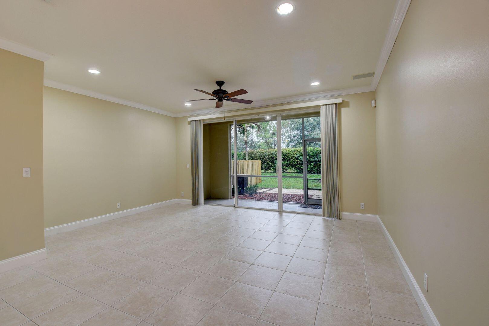 9113 Tremezzo Lane Property Photo 7